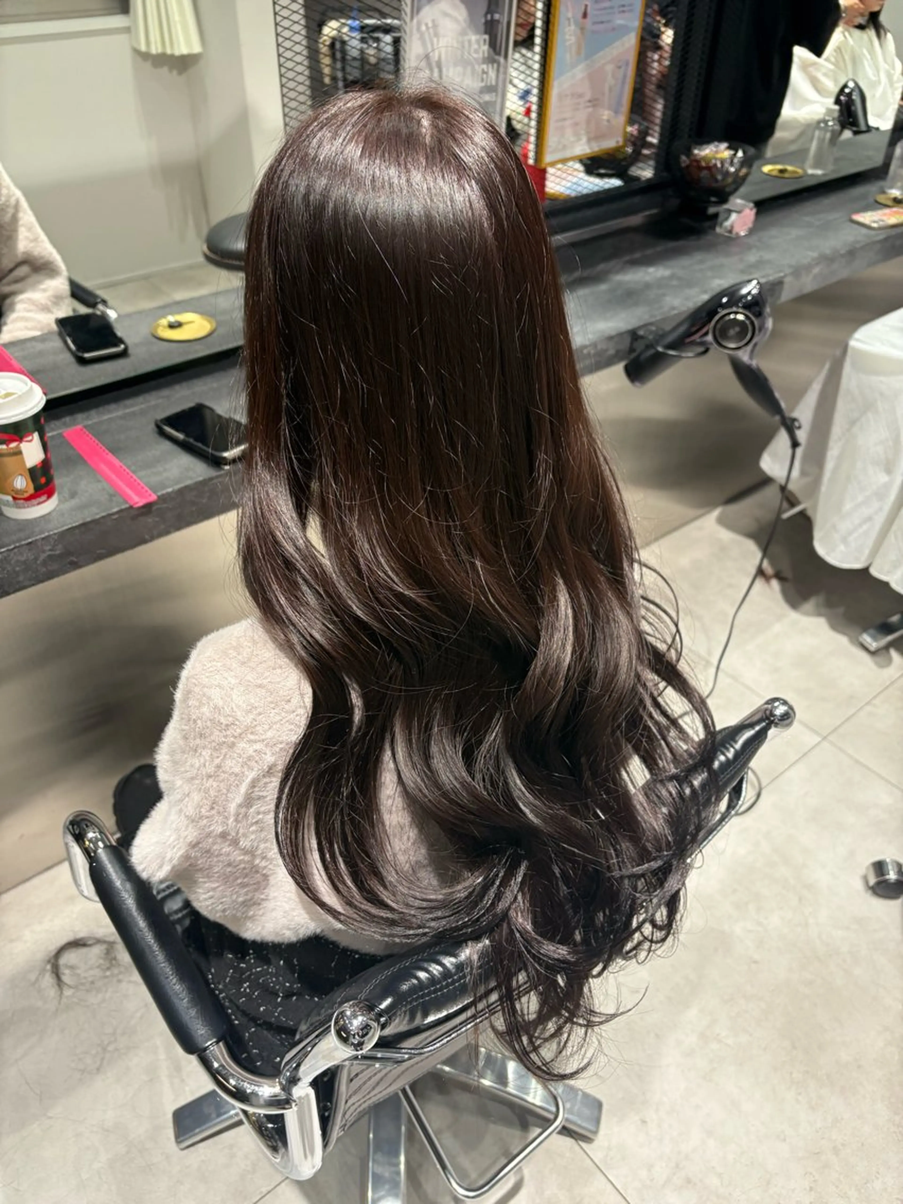 ロング カラー アッシュ アッシュブラウン ブラウンカラー カット ヘアカラー トリートメント 🎀ゆな🎀ブリーチ /ショートウルフのヘアスタイル