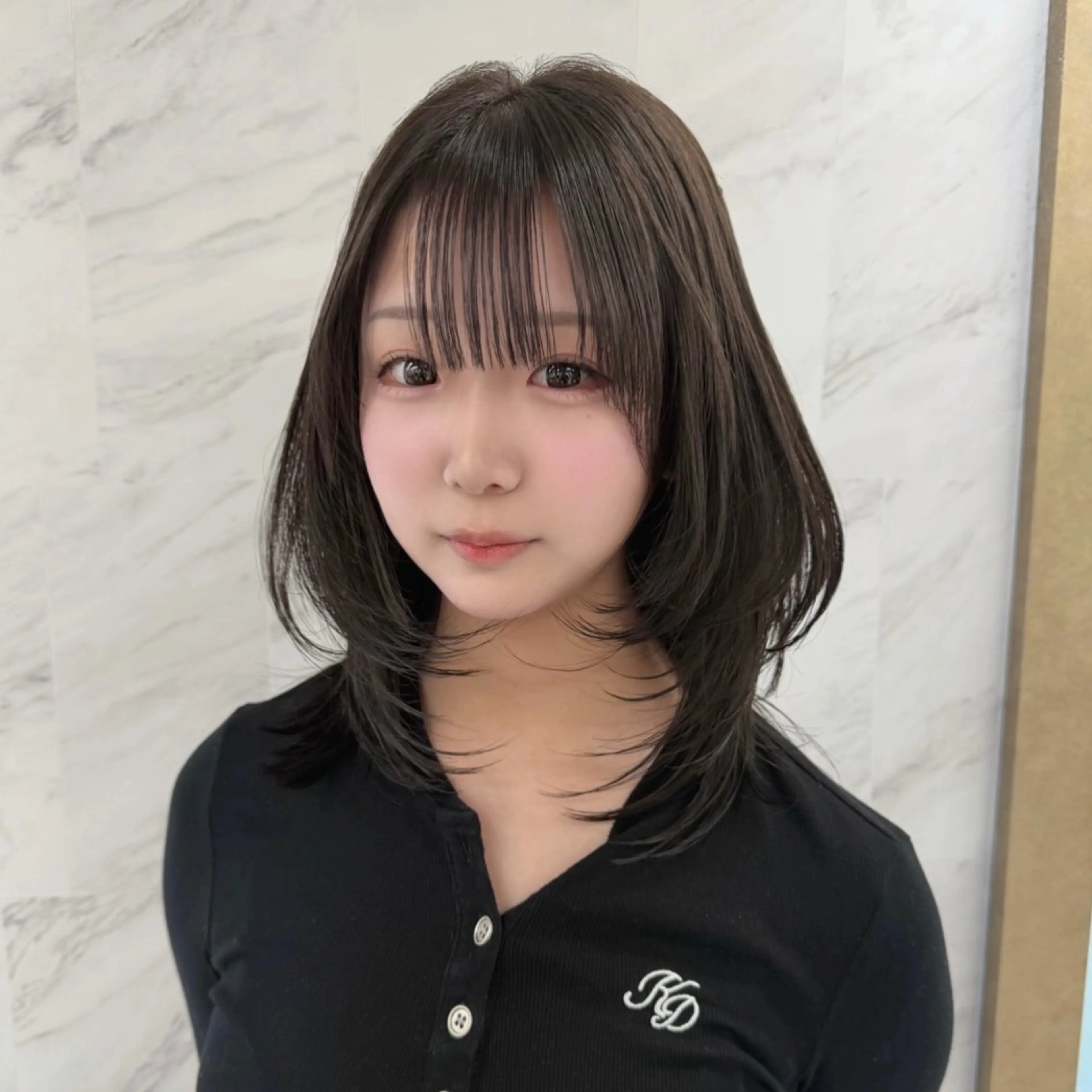 ミディアム カラー シールエクステ ブリーチ ケアブリーチ ダブルカラー インナーカラー カット ヘアカラー トリートメント loa所属・🔗透明感カラー🔗 エクステ✂️はるちかのヘアスタイル