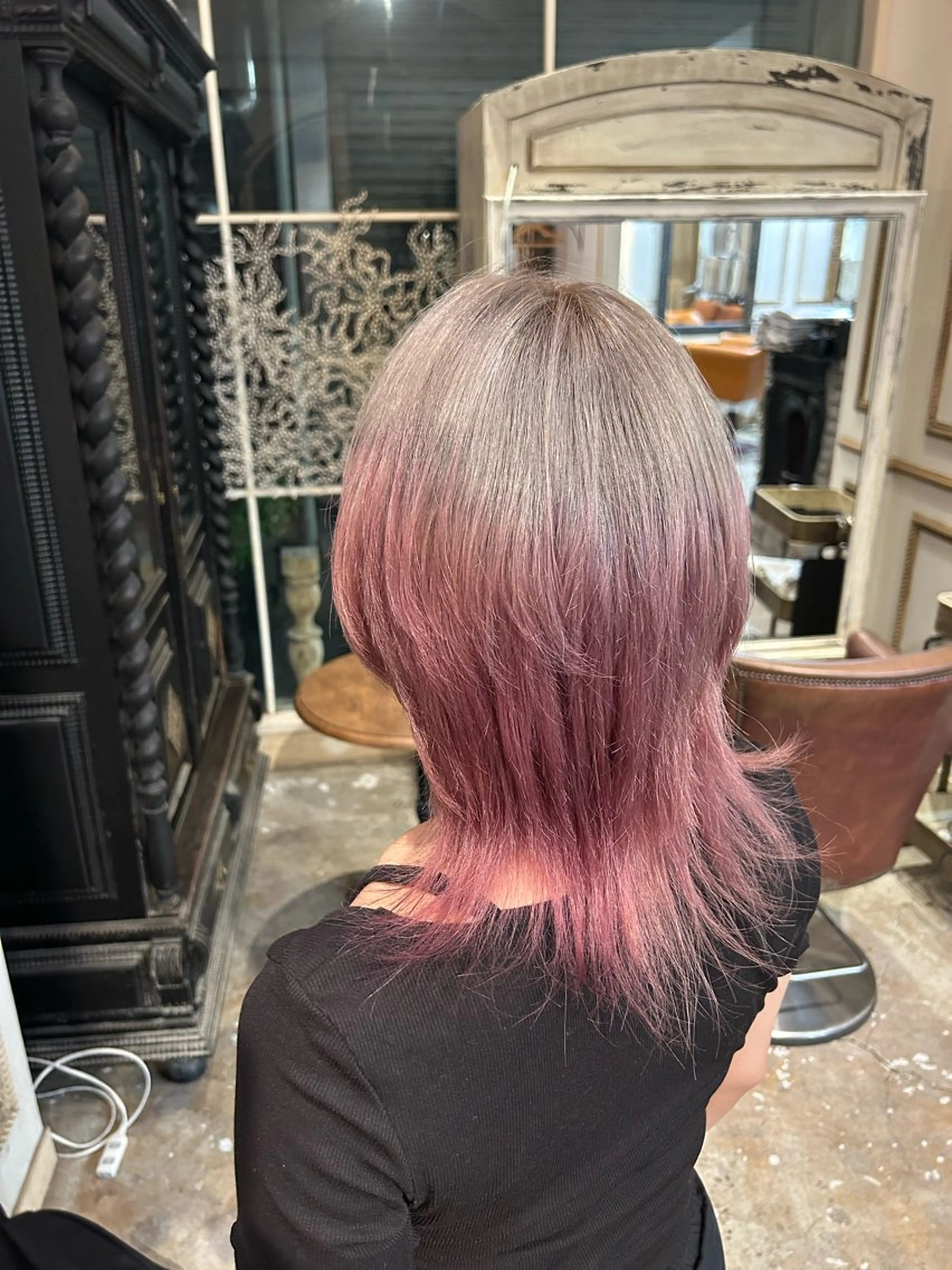 ミディアム ウルフカット 樋富 優香のヘアスタイル