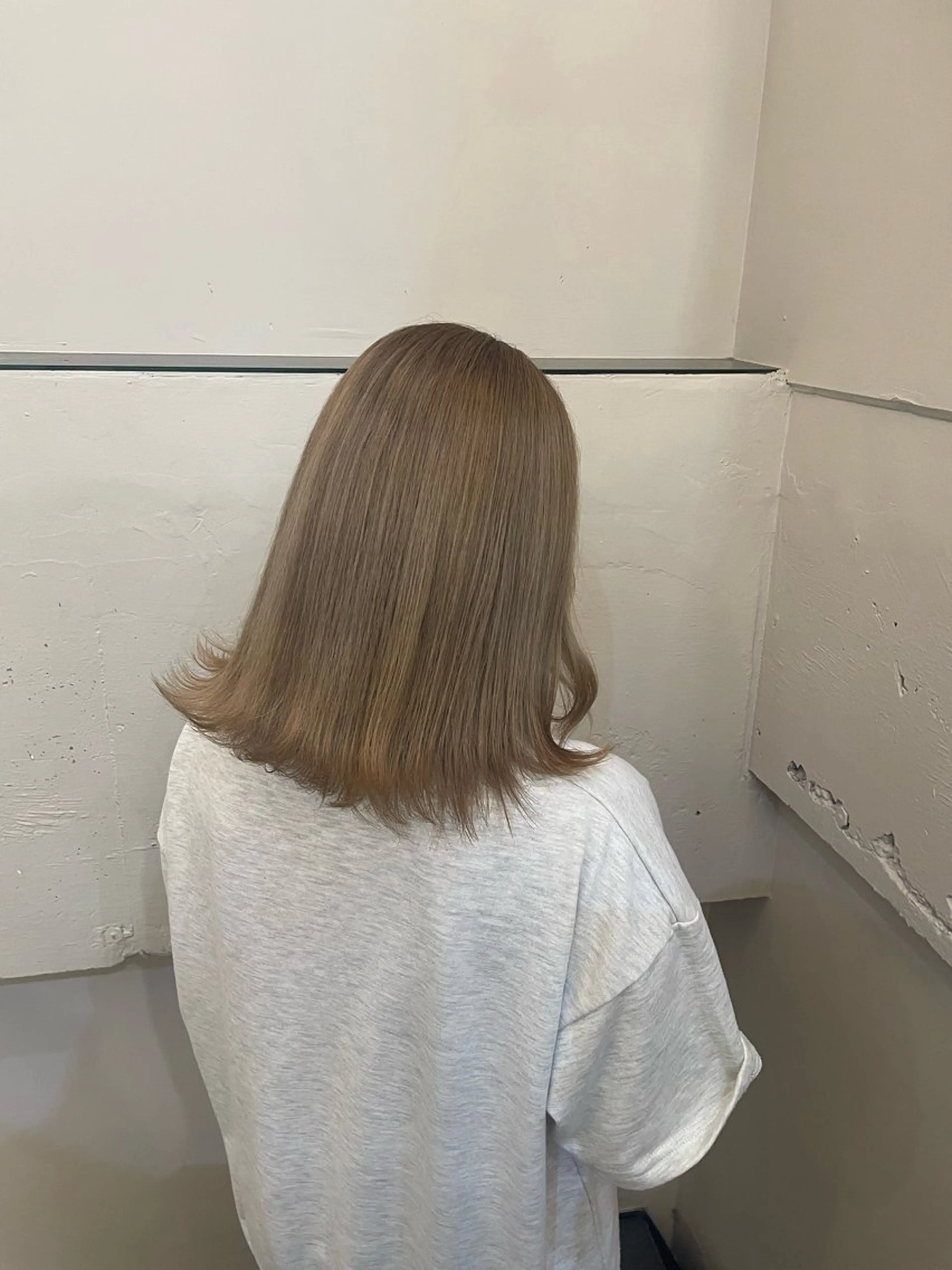 ミディアム カラー Neolive 千尋のヘアスタイル