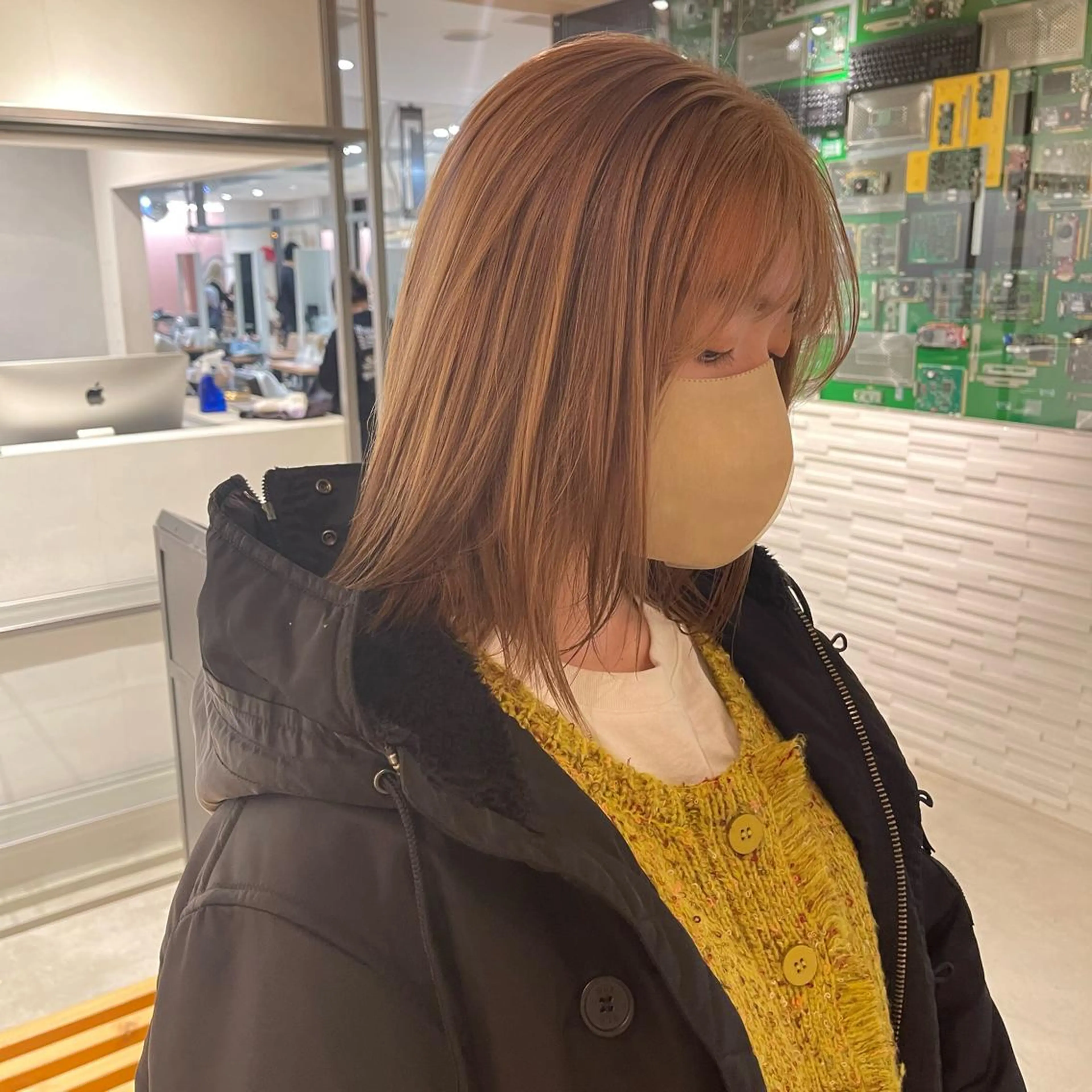 セミロング カラー ベージュカラー ブリーチ nameless miichiのヘアスタイル