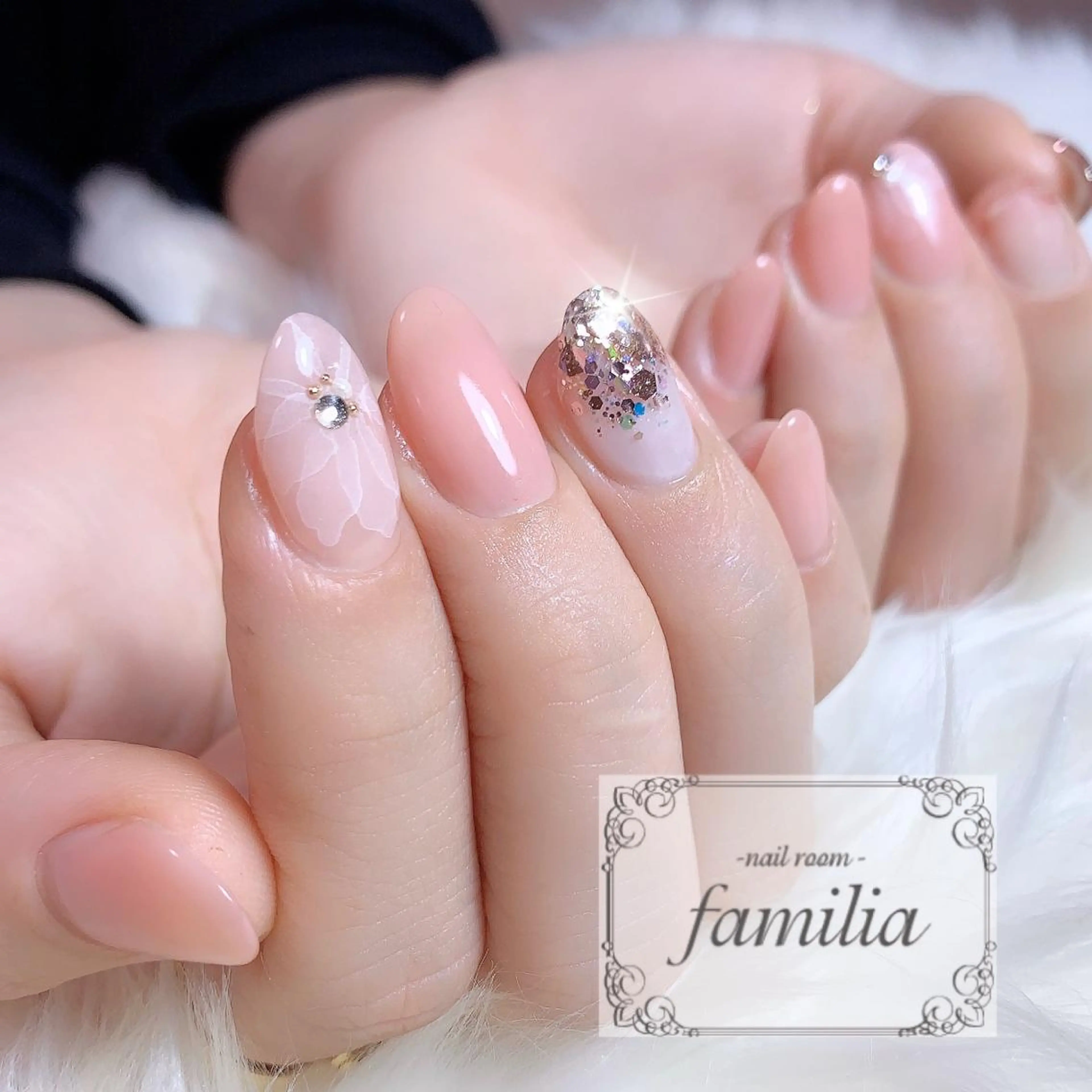 ネイル -nailroom- familiaのネイルデザイン