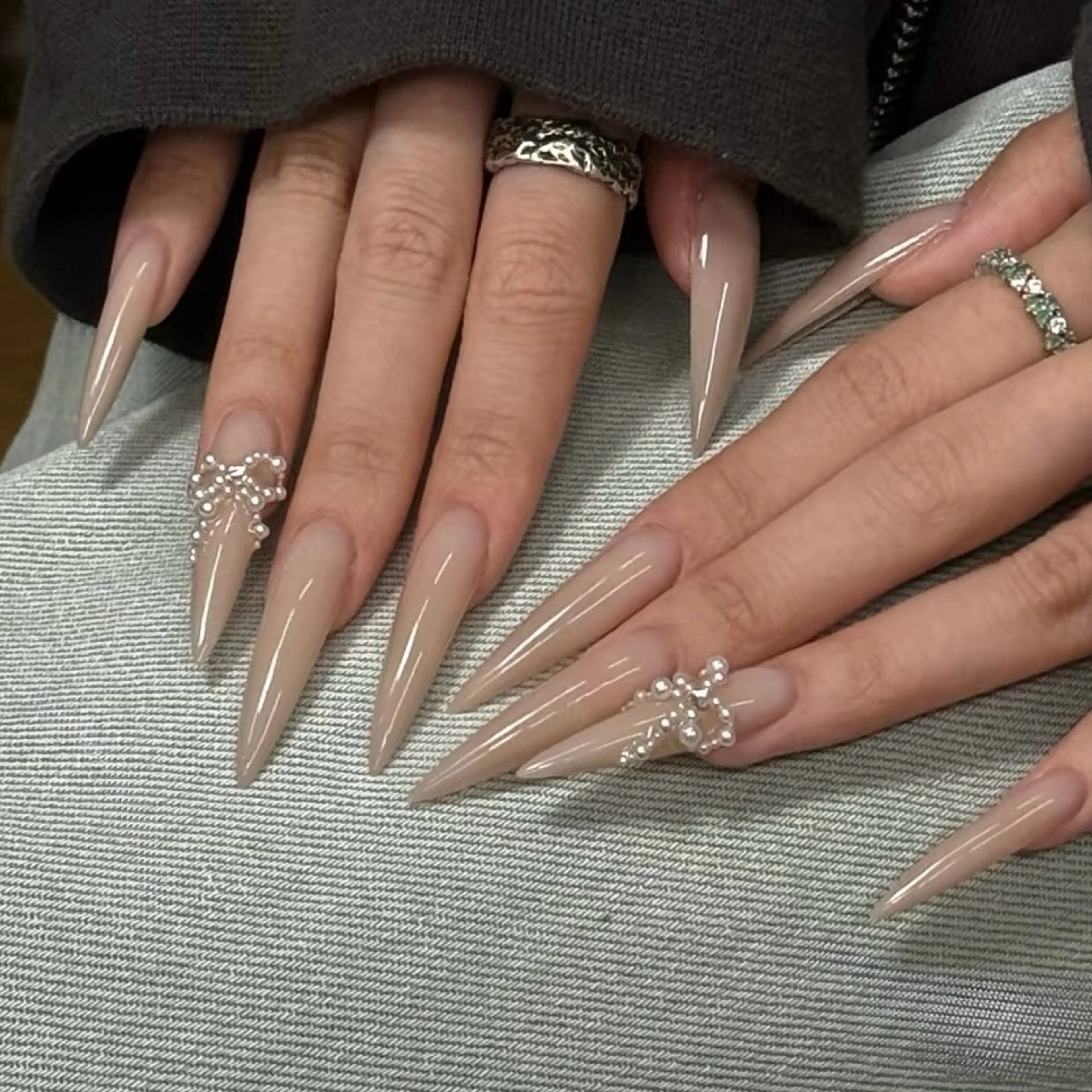 ネイル オーロラネイル チークネイル 長さ出し フットネイル フレンチネイル ハンドネイル J&C Nail Salon吉祥寺所属・Yu Ki ネイルのネイルデザイン