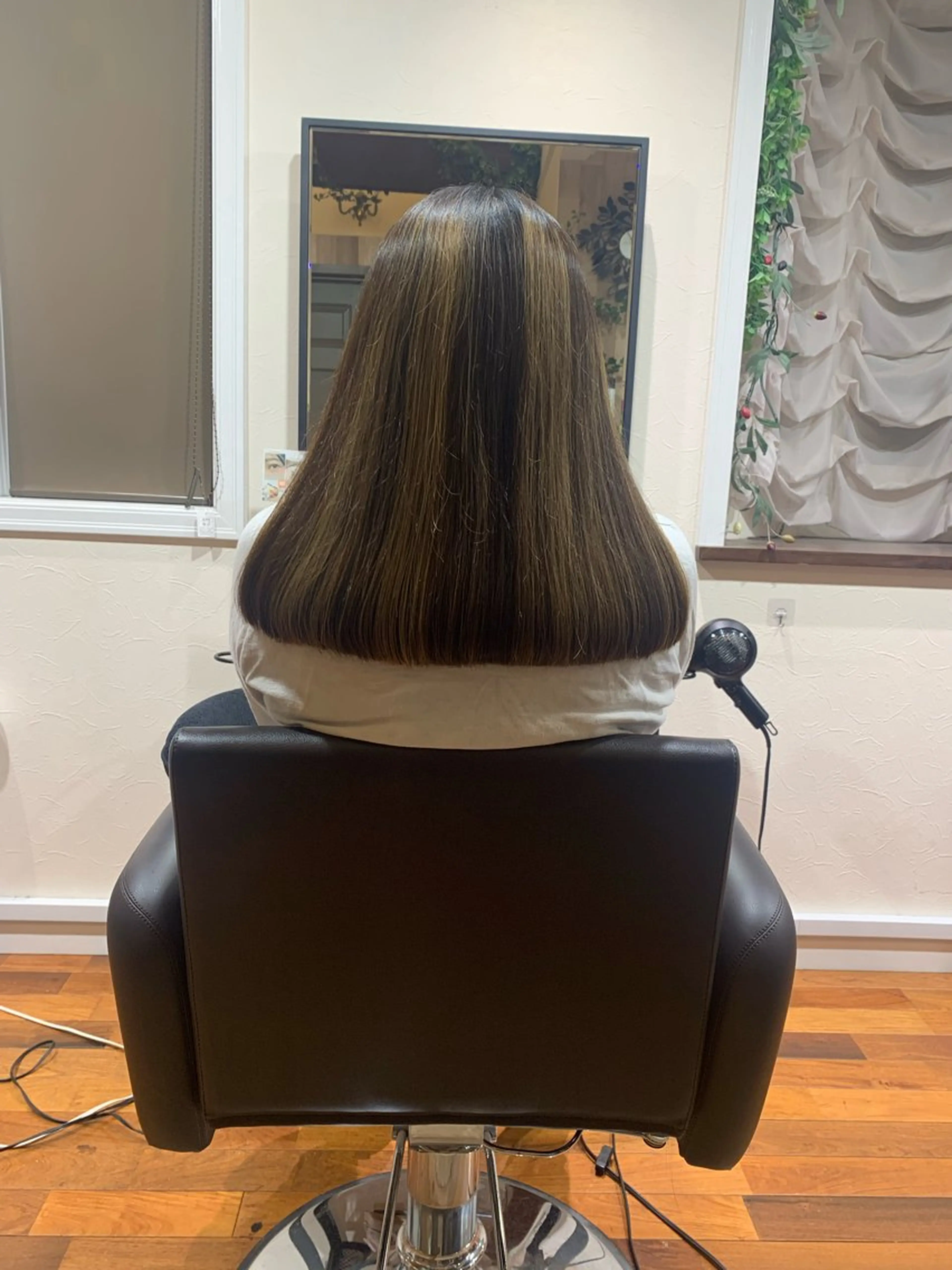 ロング こばやし もえのヘアスタイル