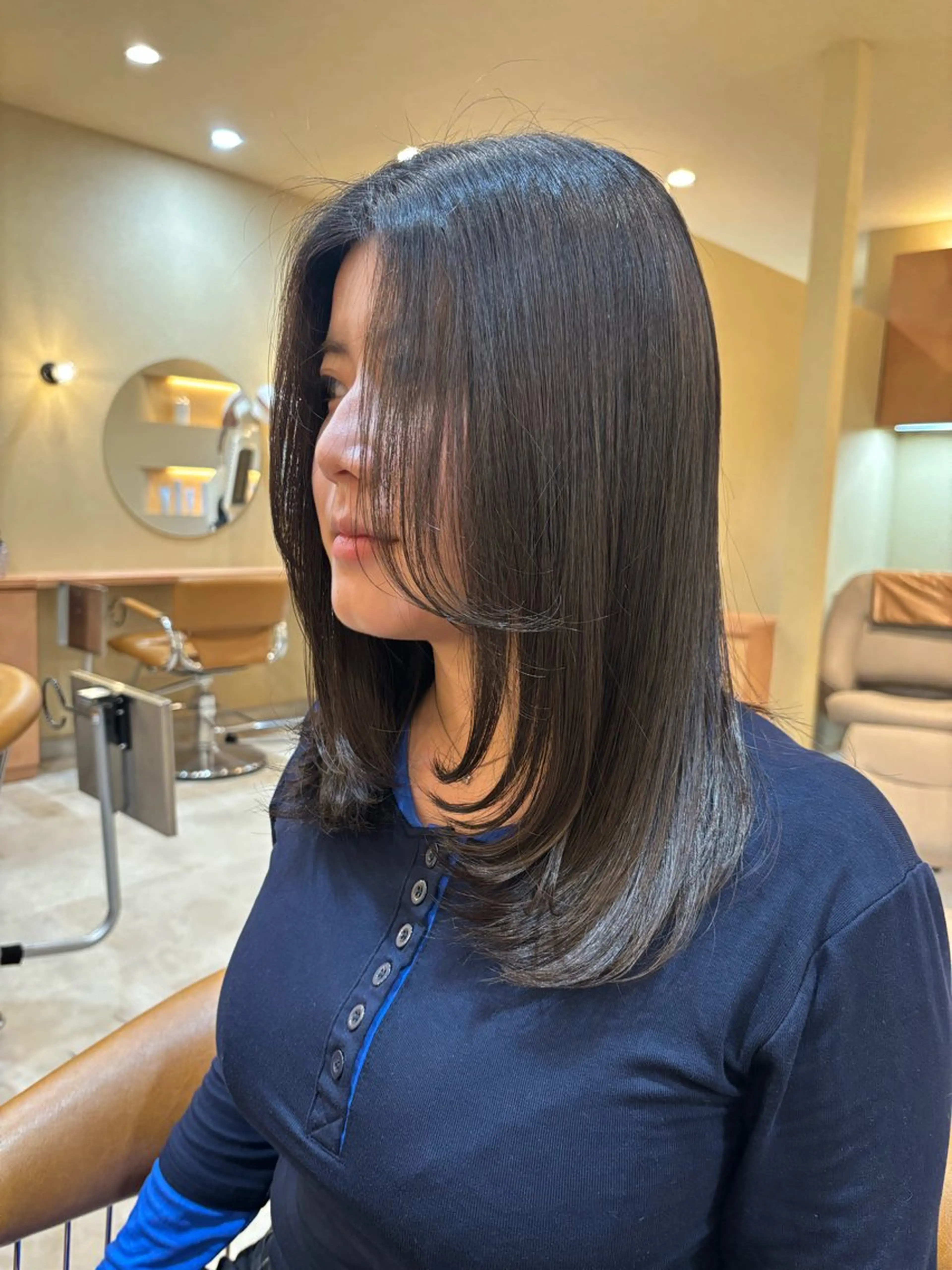 セミロング カラー ヘアカラー 若杉 百音のヘアスタイル