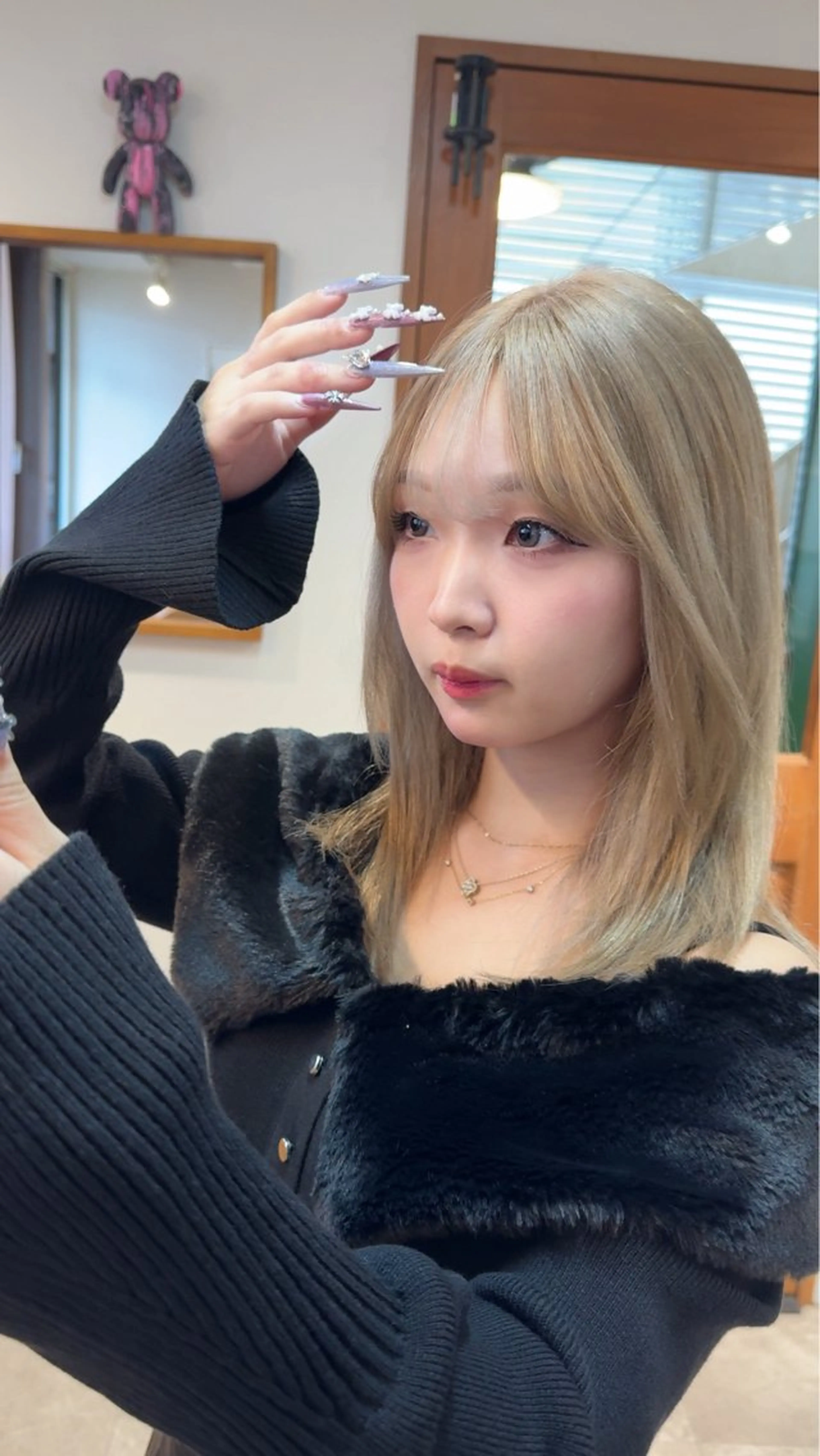 セミロング カラー ベージュカラー 岡本 太陽☀️のヘアスタイル