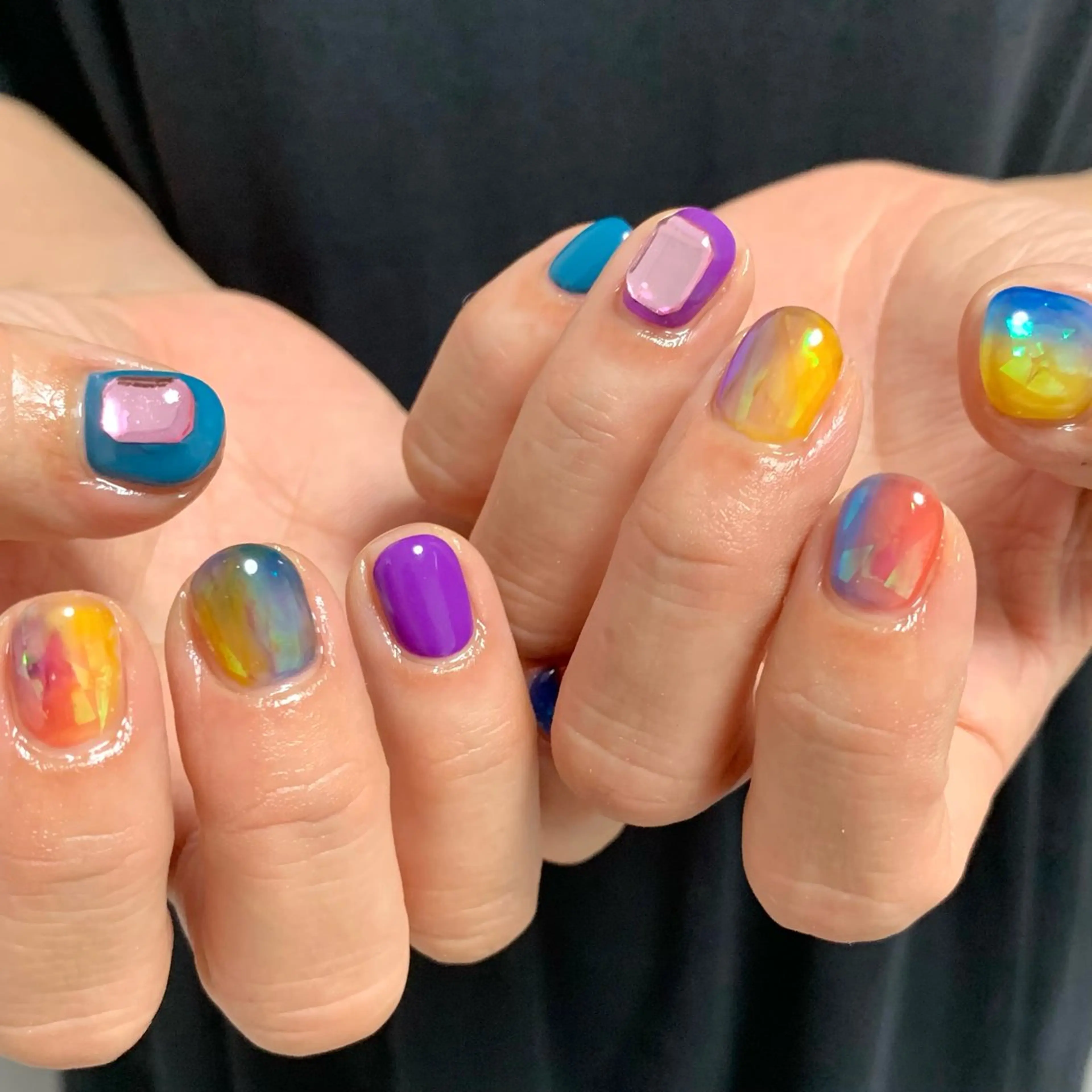 8本アートの写真