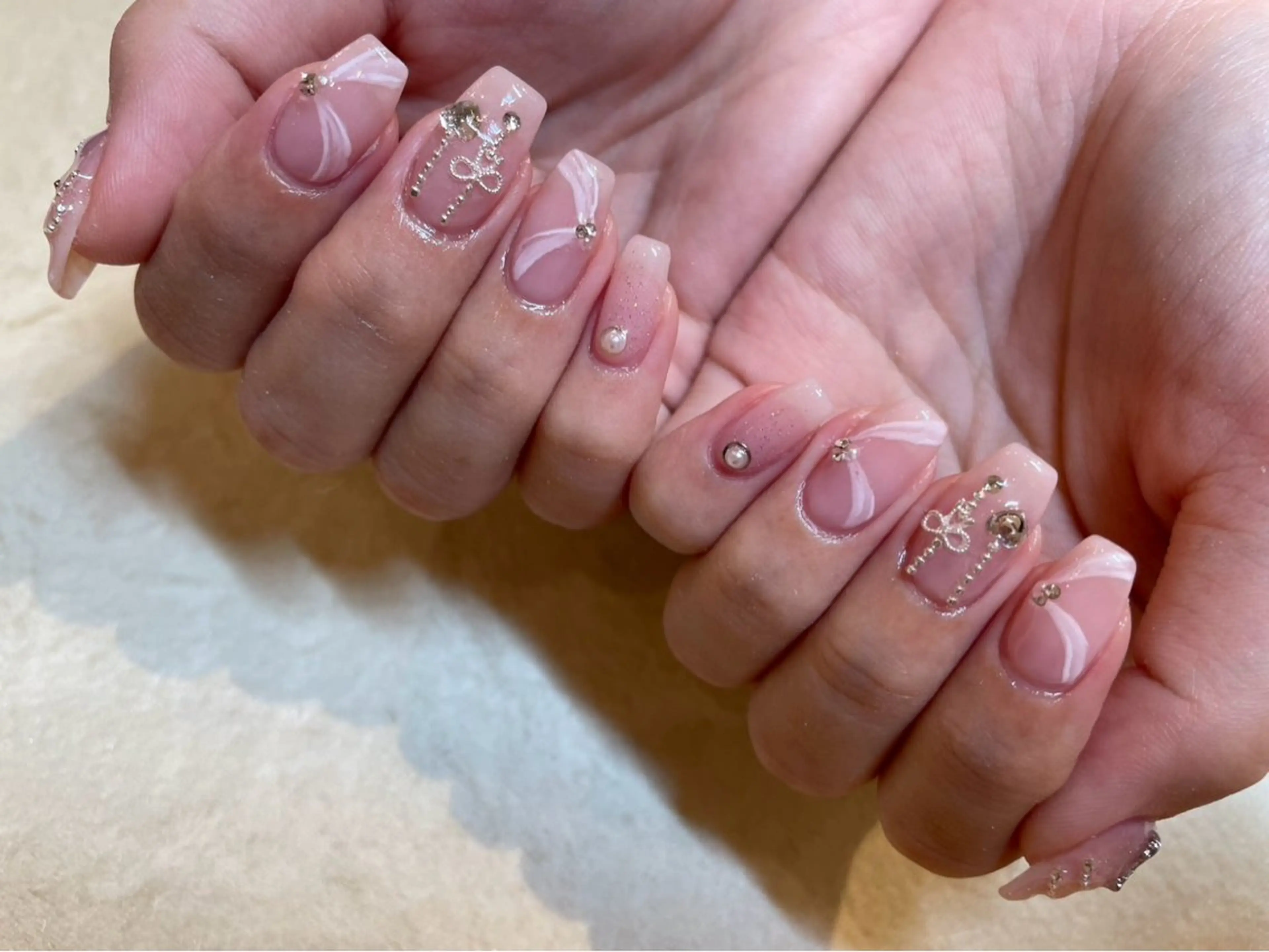 ネイル ハンドネイル ネイルサロン エルフィンのネイルデザイン