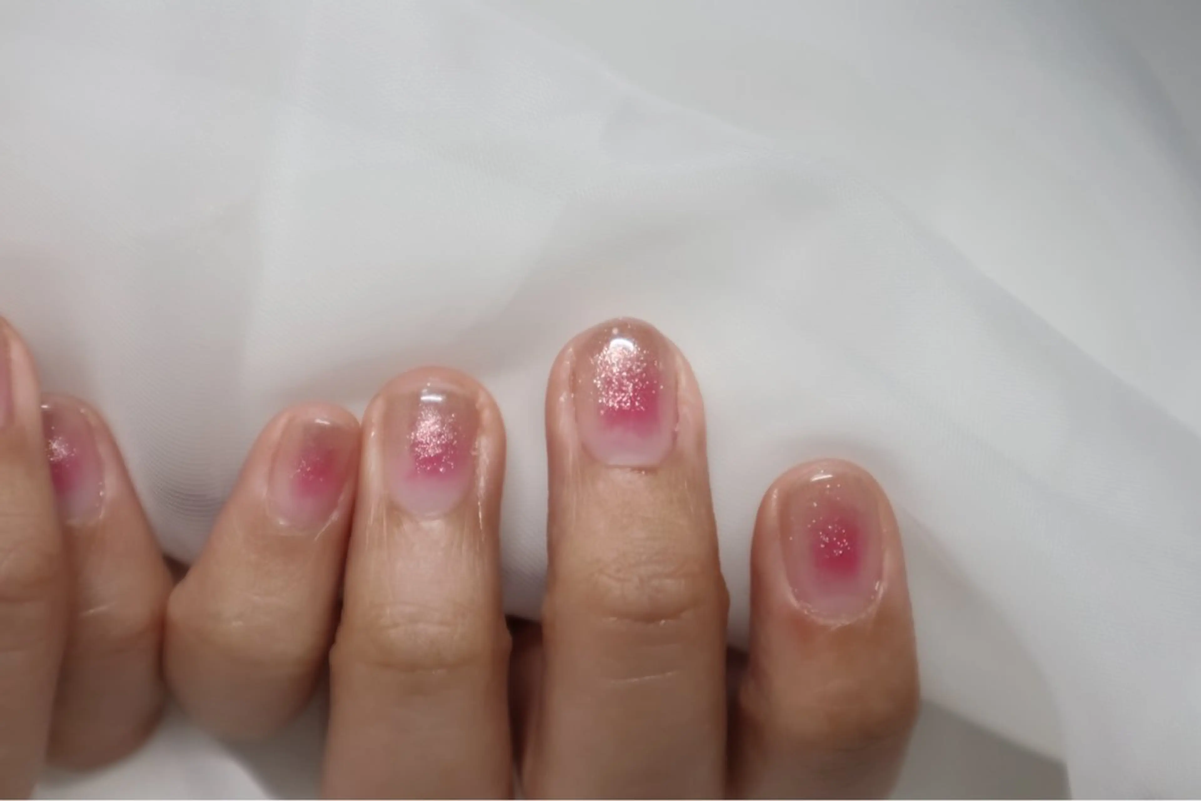 ネイル チークネイル ワンホンネイル ナツ komachiのネイルデザイン