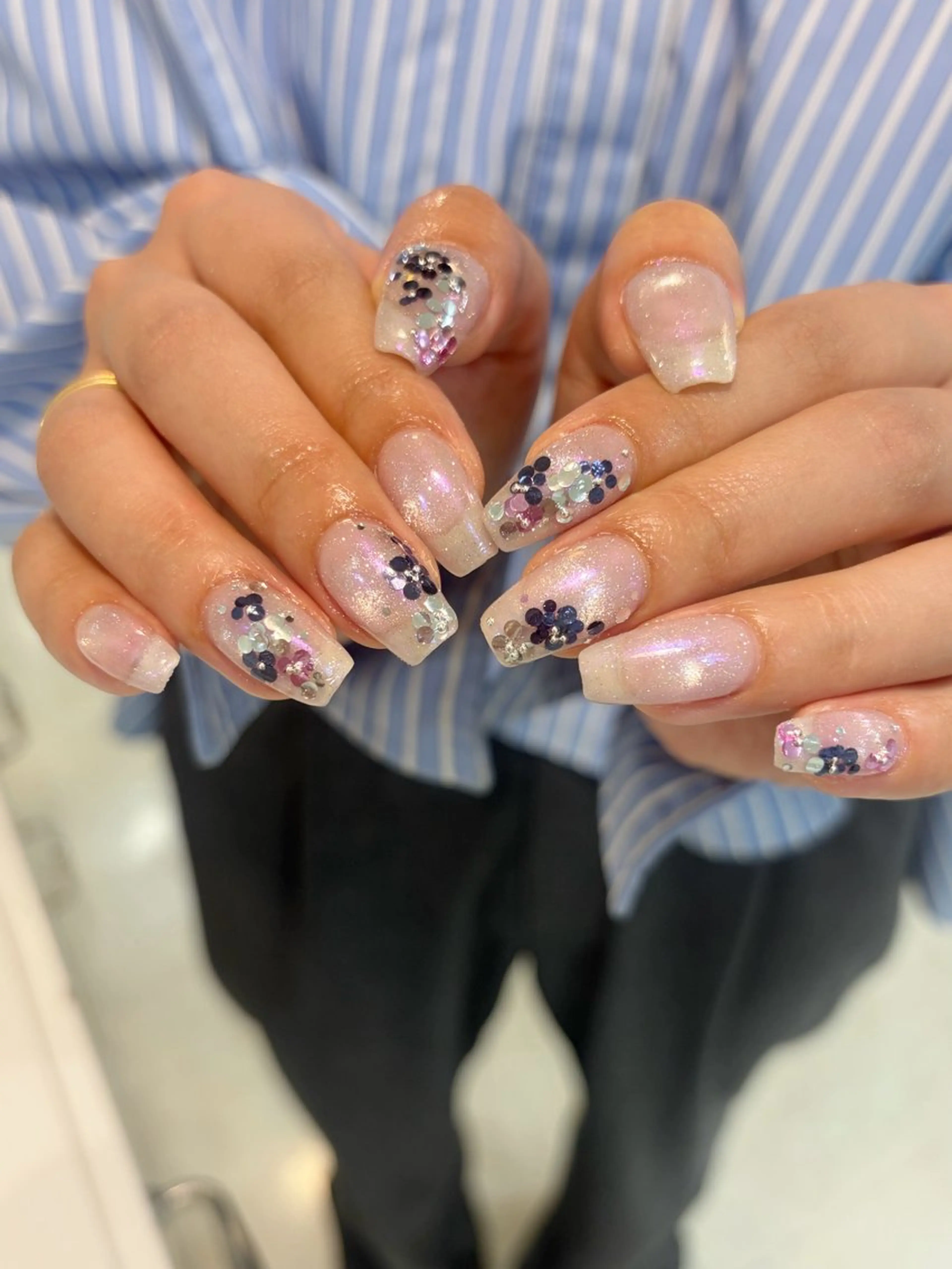 ネイル Salondevi2 isanaのネイルデザイン