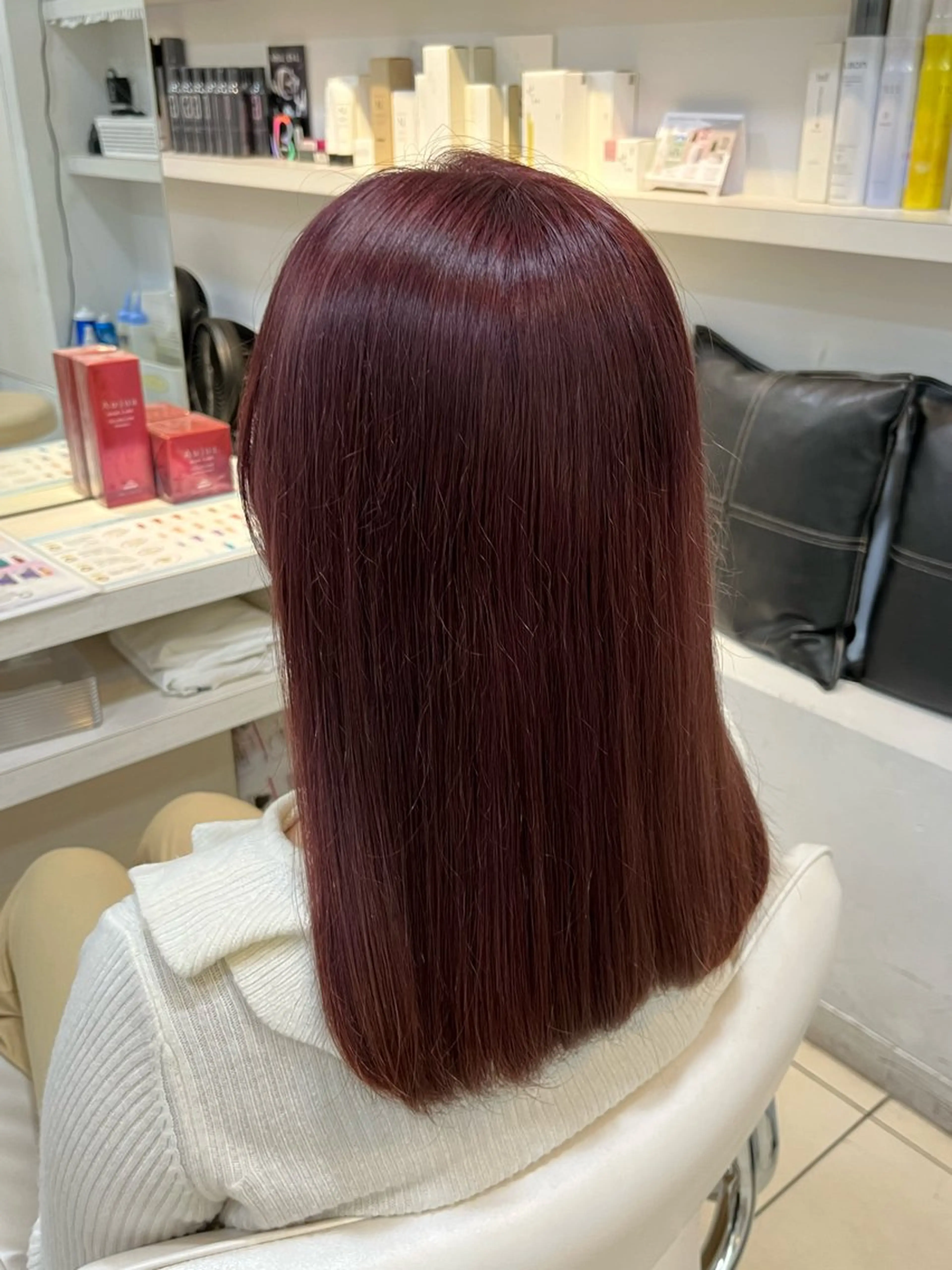 セミロング ヘアカラー 【髪質改善カラー】 あむ·. ⟡ 🖤のヘアスタイル