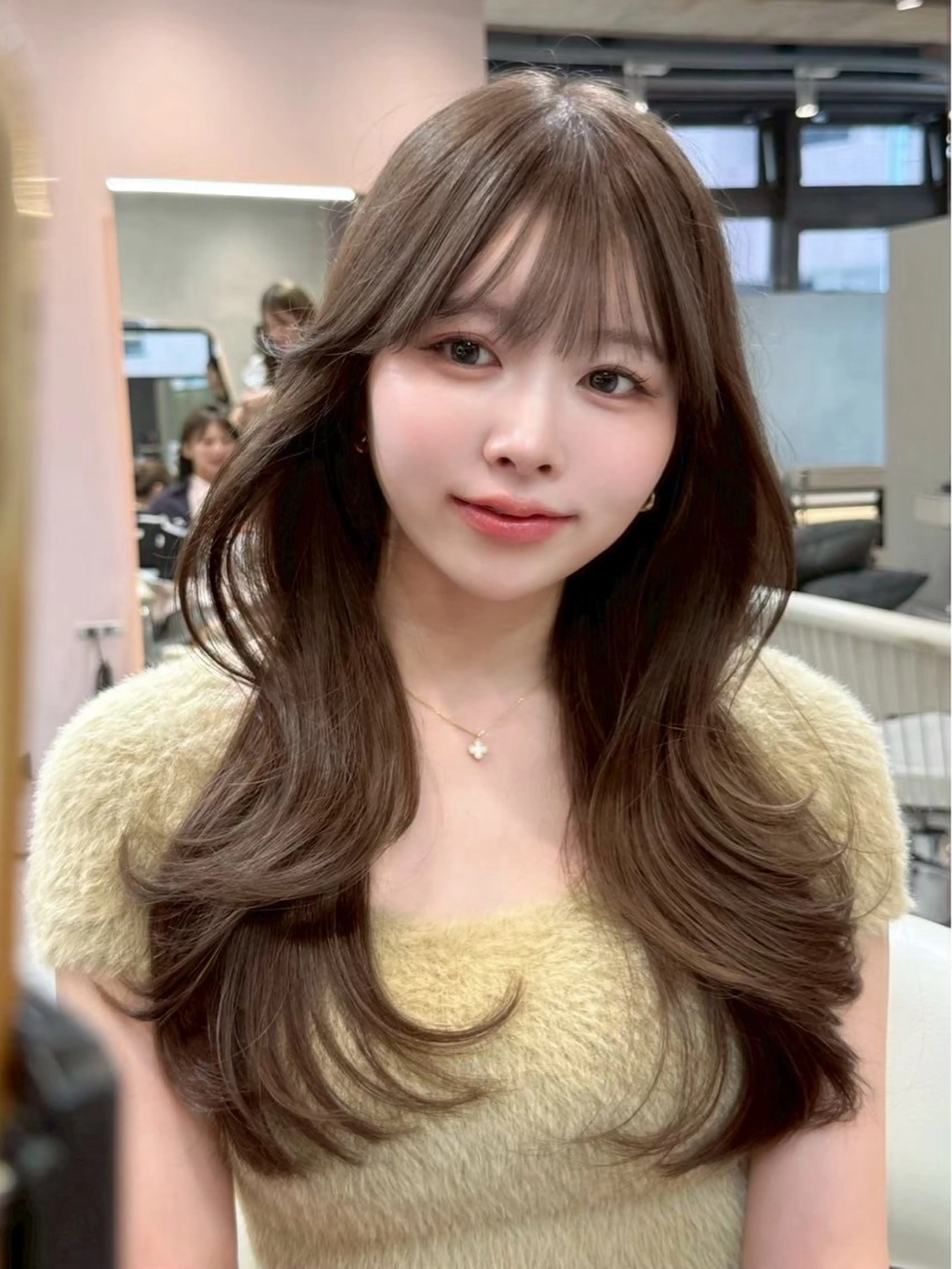 ロング カラー ヘアアレンジ ブリーチ 透明感カラー ダブルカラー ブリーチなしカラー 髪質改善 カット ヘアカラー トリートメント 美髪縮毛矯正/ 透明感カラー吉田光佑のヘアスタイル