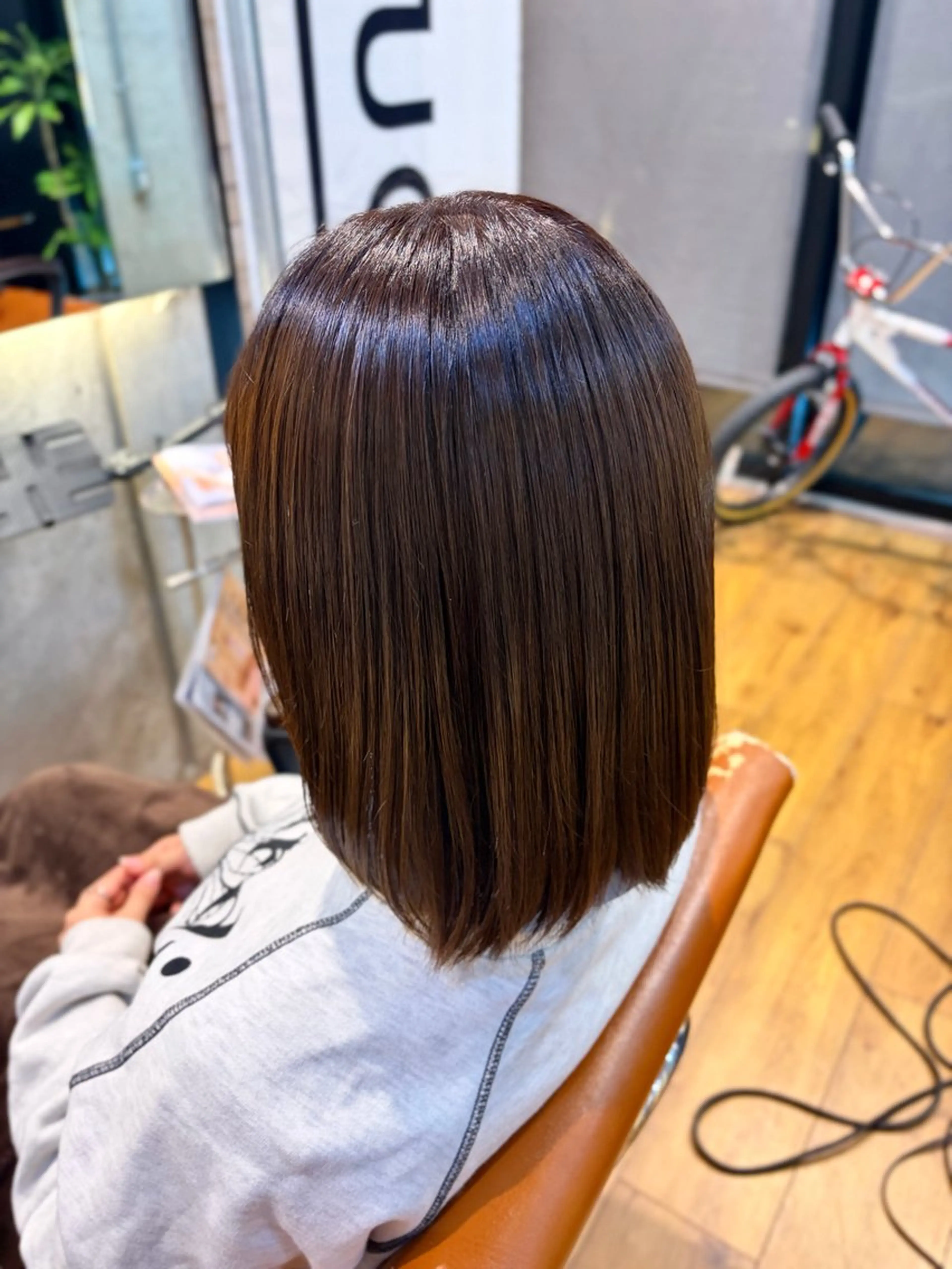 セミロング カラー ヘアカラー 岡本 蓮央のヘアスタイル