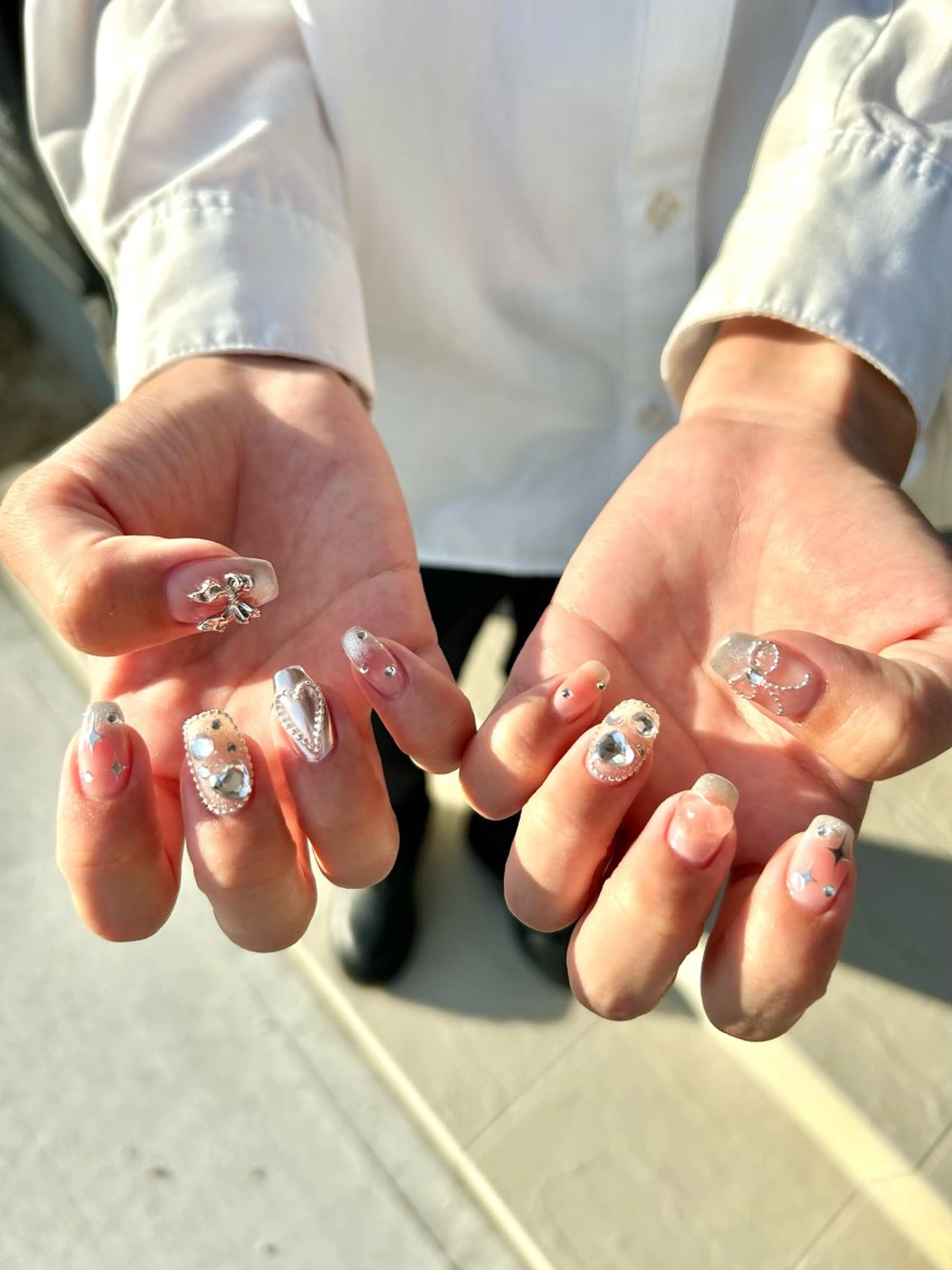 ネイル チークネイル ミラーネイル 持ち込み aliengirl Ayuのネイルデザイン