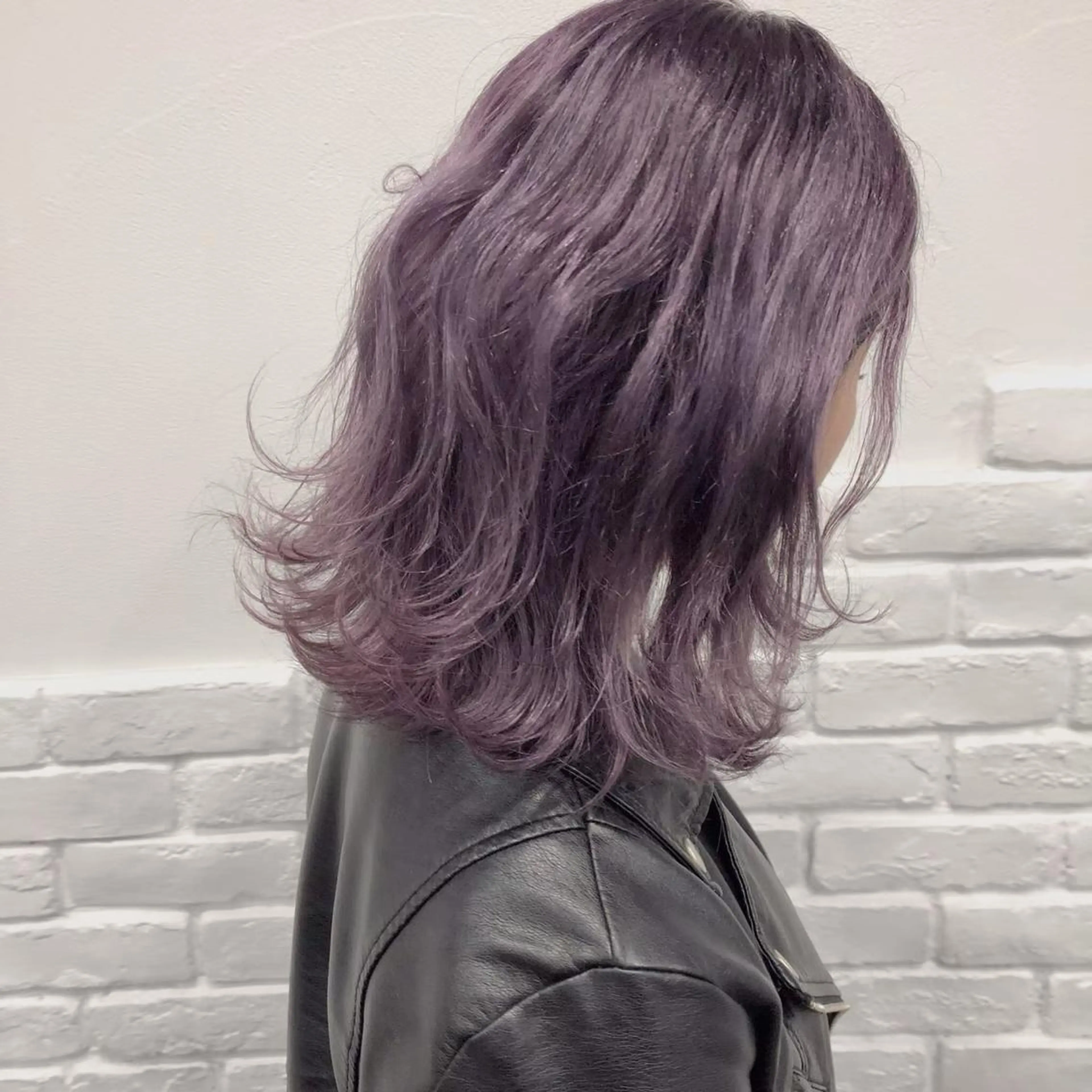 セミロング カラー パーマ ヘアアレンジ キッズ ネイル マツエク・マツパ メンズ人気NO,1 Genieジーニーのヘアスタイル