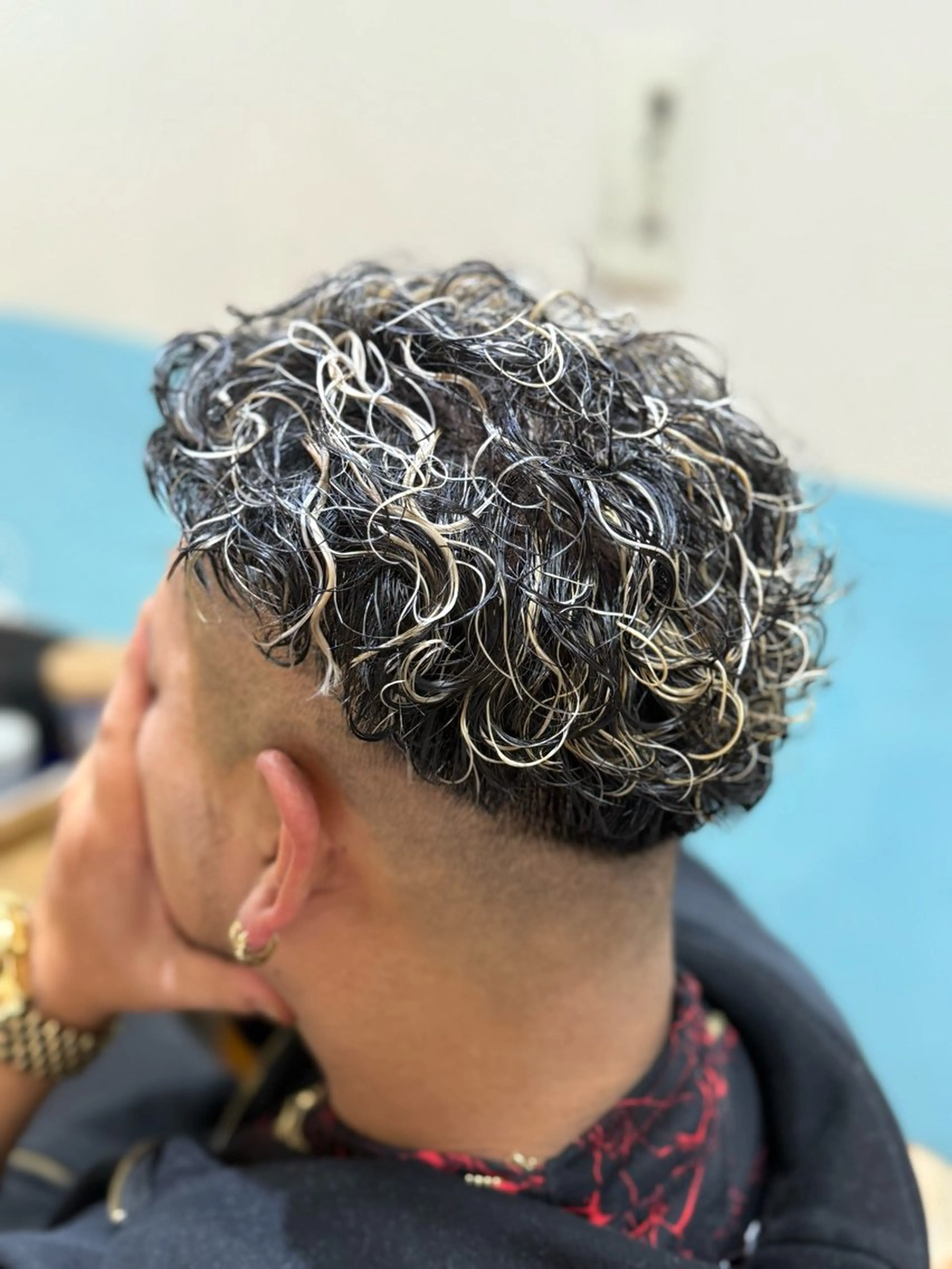 メンズ カット ヘアカラー パーマ トリートメント 🎨デザイン🥇 美髪・艶髪 日暮千敬のヘアスタイル