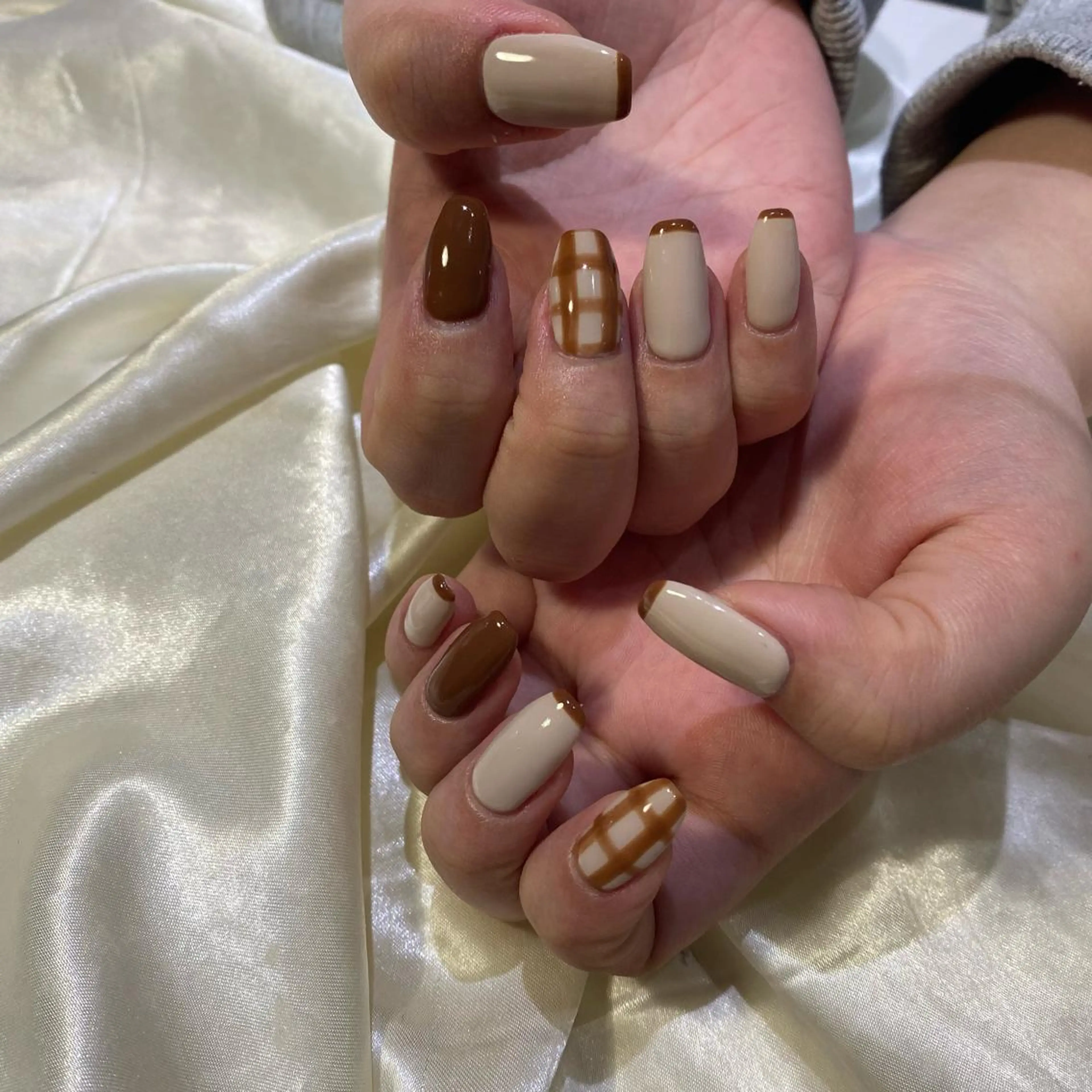 ネイル ハンドネイル 西岡 杏のネイルデザイン