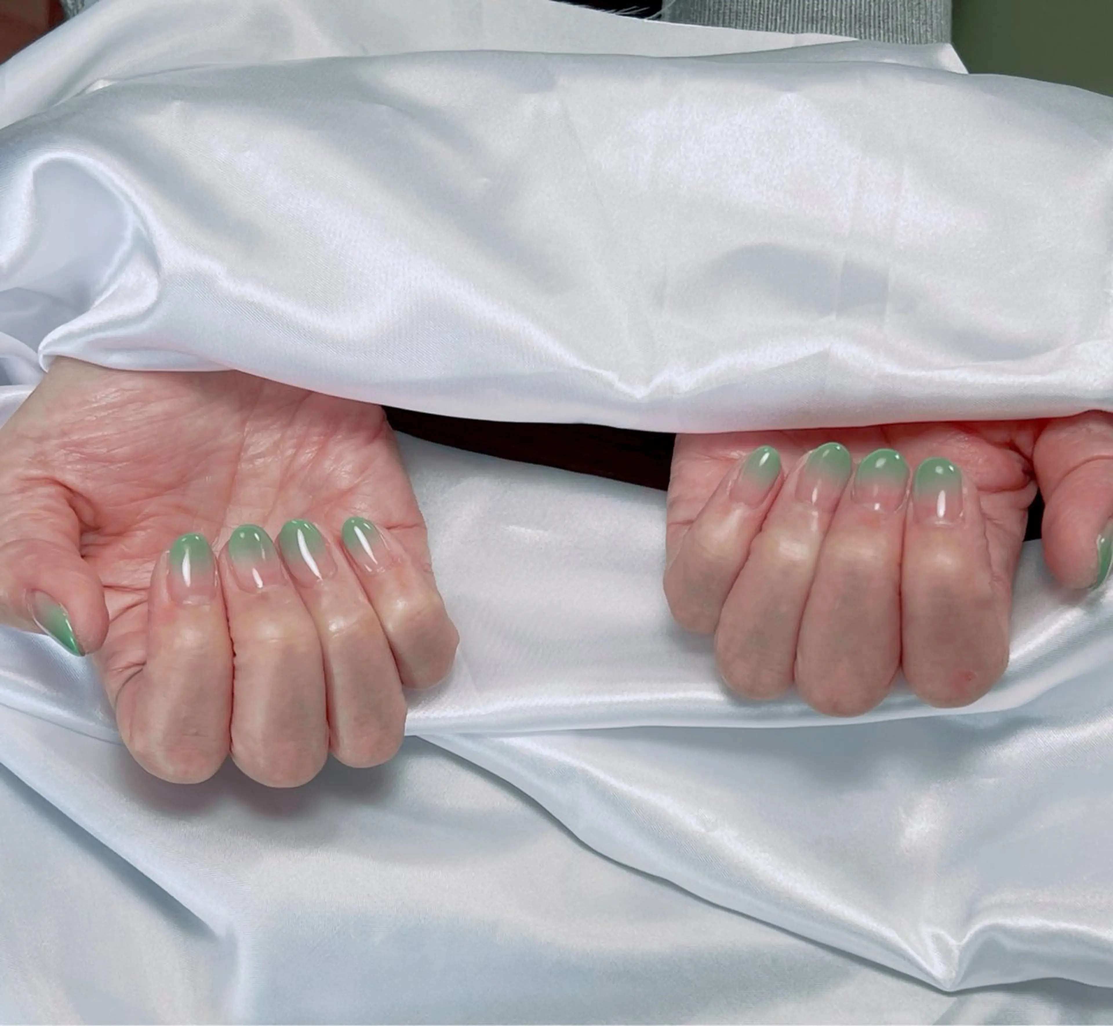 ネイル グラデーション ハンドネイル 激安ネイルサロン GRITのネイルデザイン