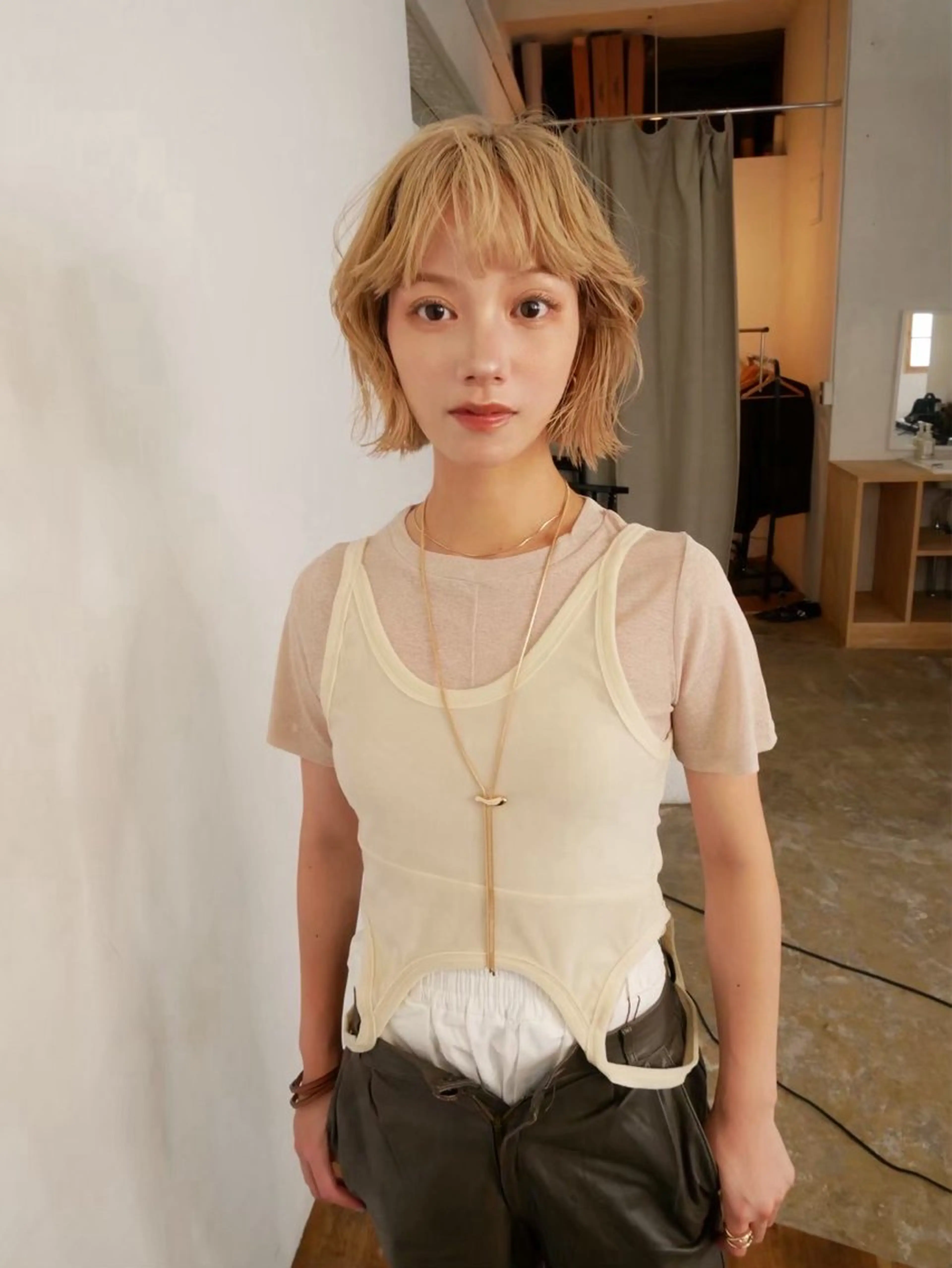 ショート ヘアカラー 栂野 実々のヘアスタイル