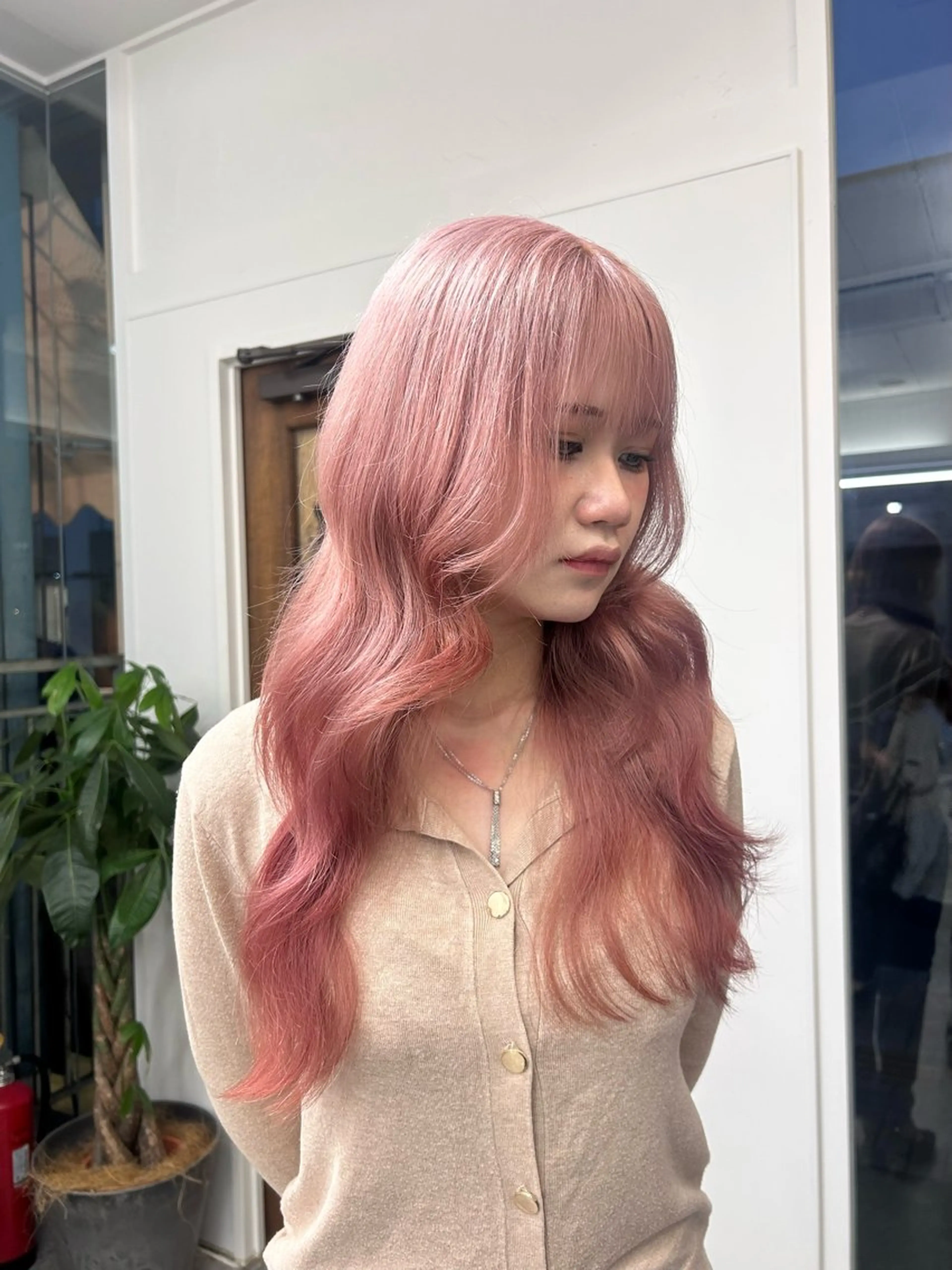 ロング カラー ブリーチ ヘアカラー IO【イオ】ブリーチ/ダブルカラー/髪質改善/ケアブリーチ/ハイトーン/長野市/長野駅所属・金澤 希空のヘアスタイル