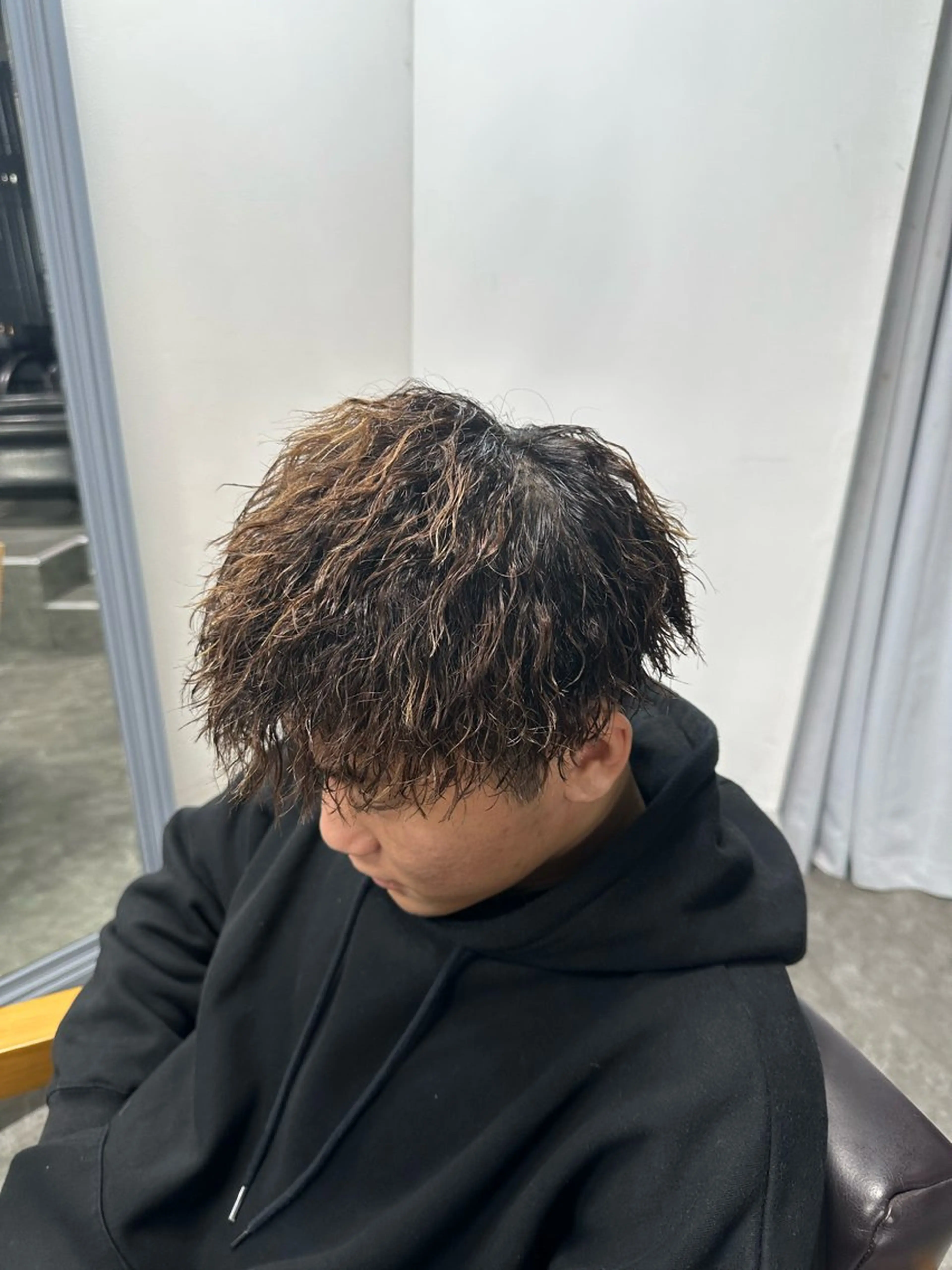 パーマ メンズ カット パーマ ニュアンス/シャドウ /韓国系/梅田茶屋町のヘアスタイル