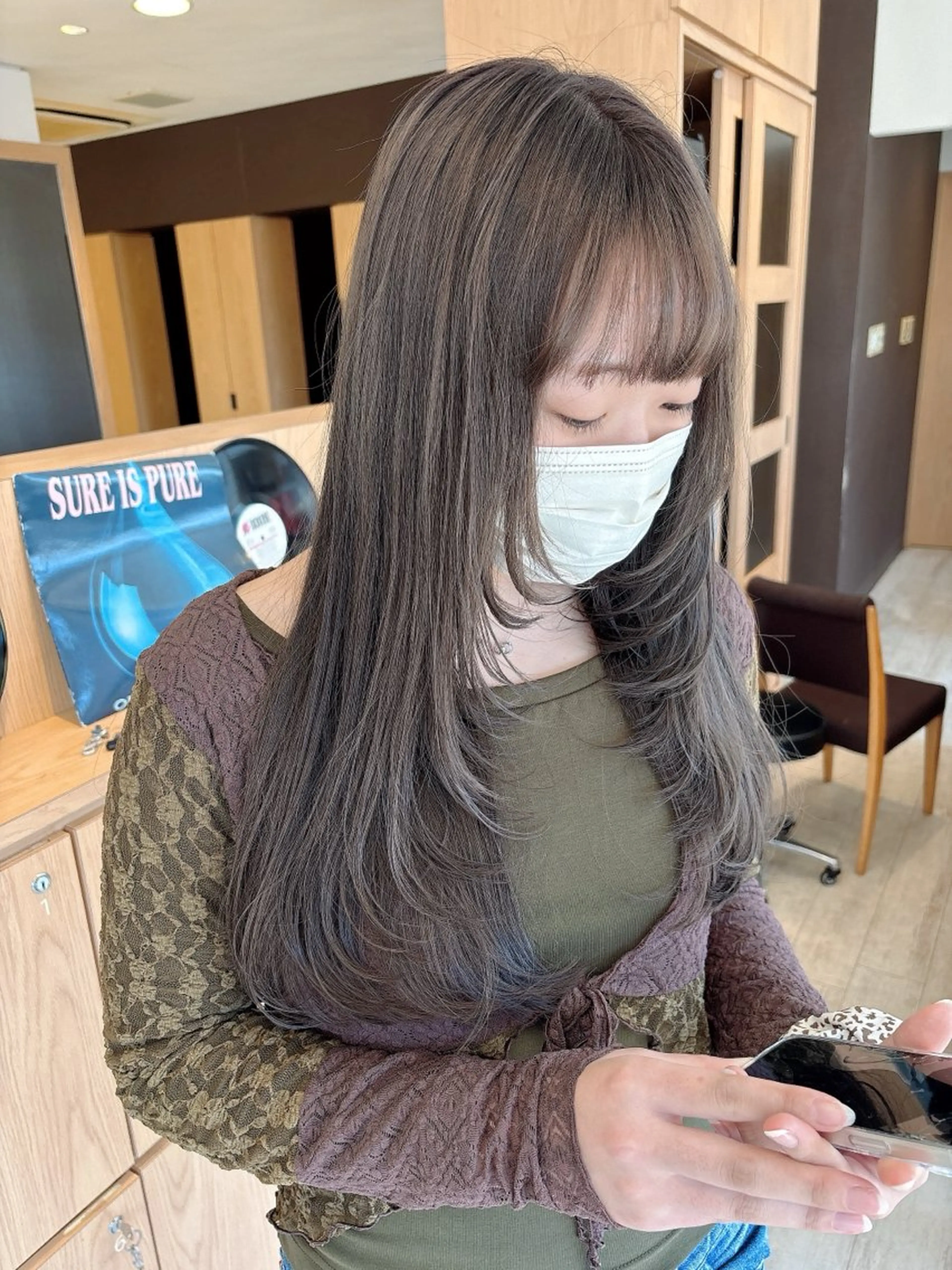 ロング レイヤーカット 安藤 ひなたのヘアスタイル