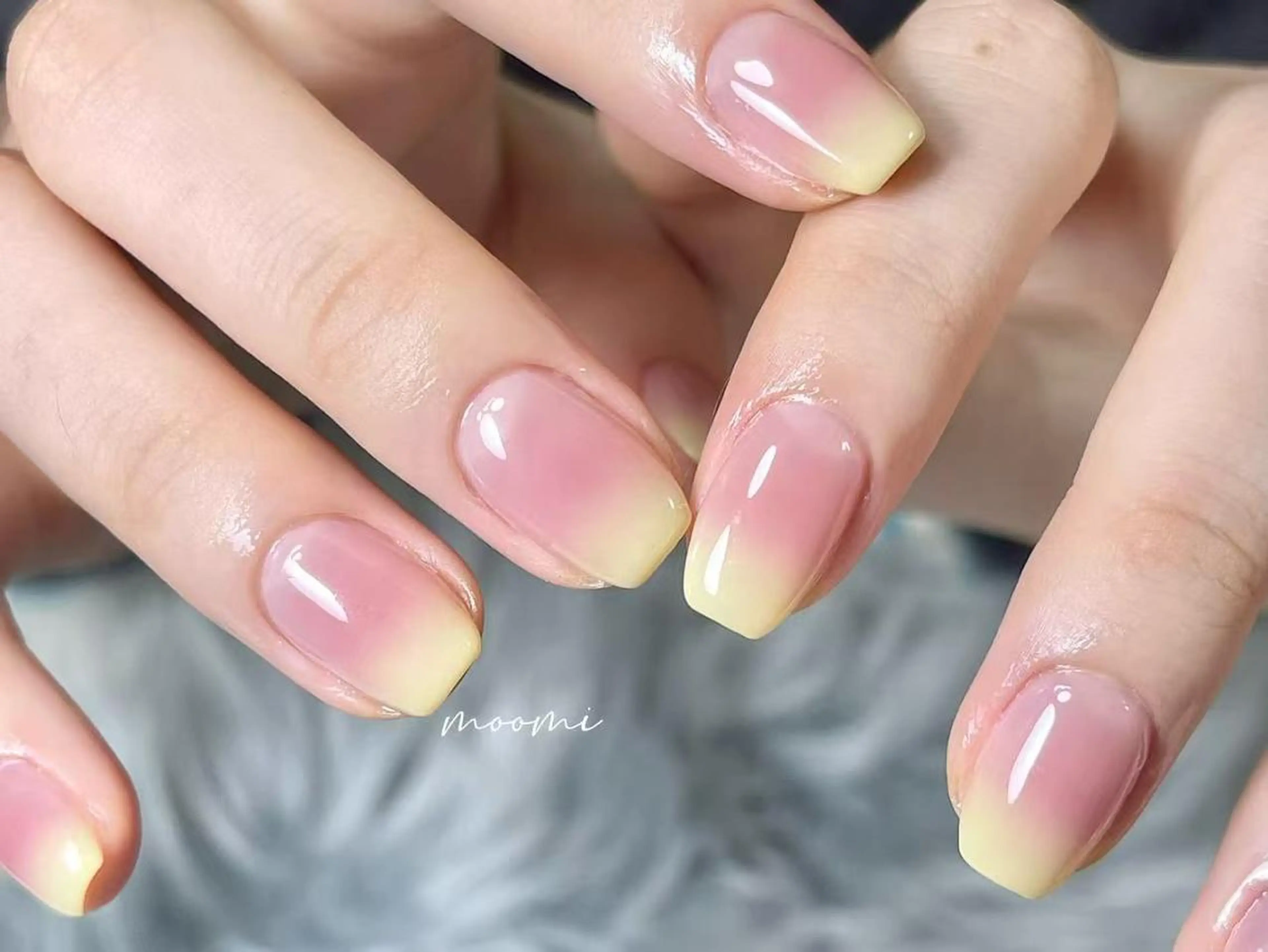 ネイル 長さ出し ジェルネイル グラデーション 韓国ネイル マグネットネイル moomi nail スカルプ専門のネイルデザイン