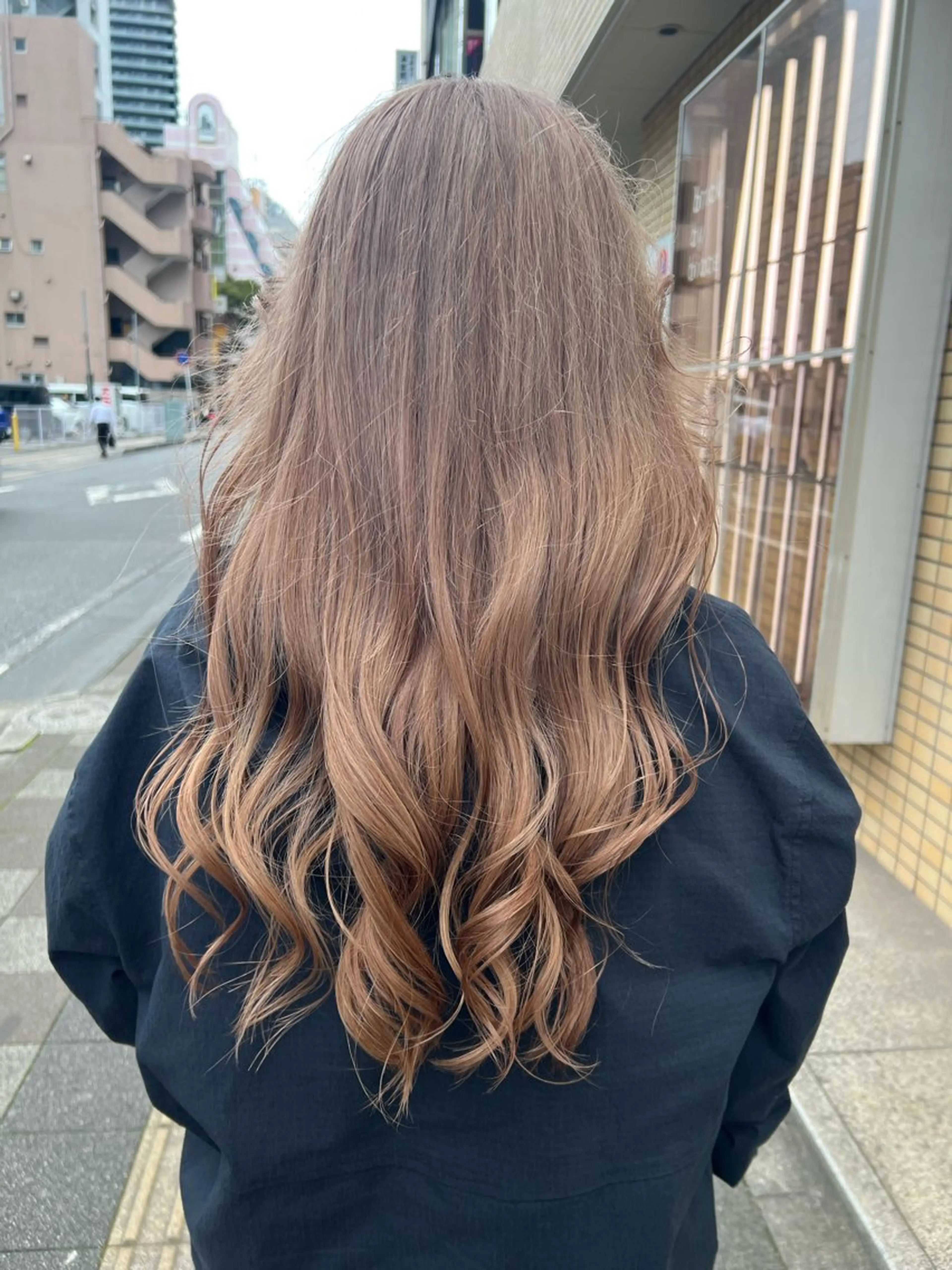 セミロング ヘアカラー yuuna. 🪽のヘアスタイル