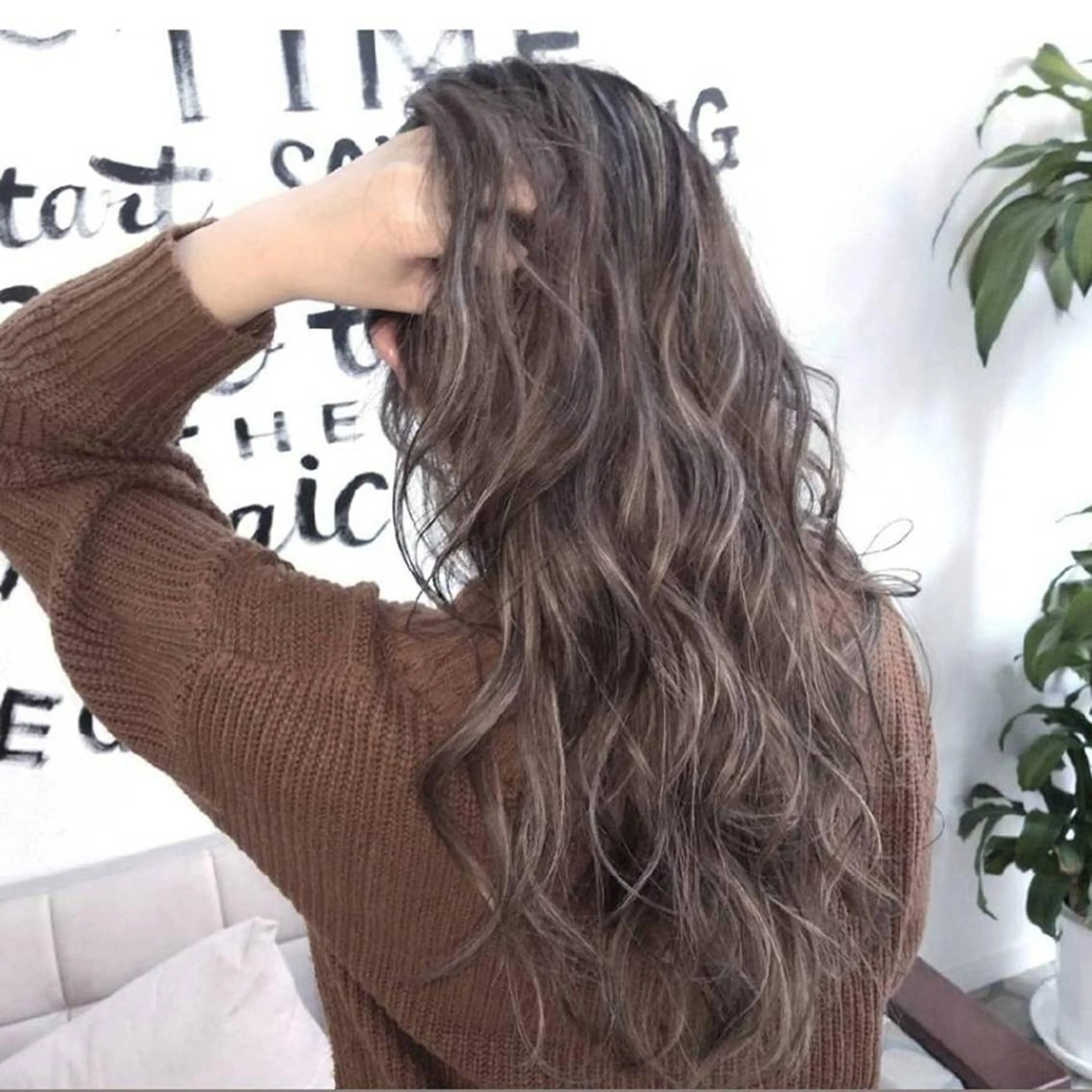 ロング ハイライト カット Luana. 細澤のヘアスタイル