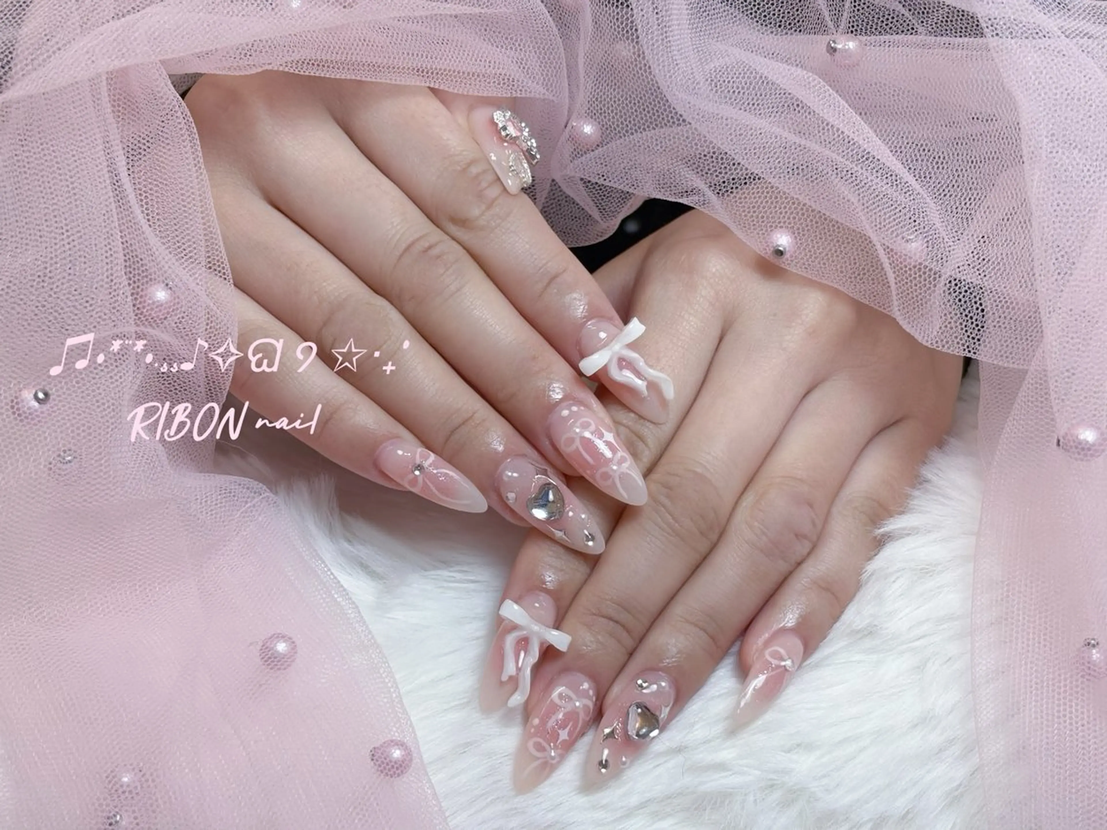 ネイル チークネイル ドット 韓国ネイル マグネットネイル リボン ハンドネイル RIBON nail salonのネイルデザイン