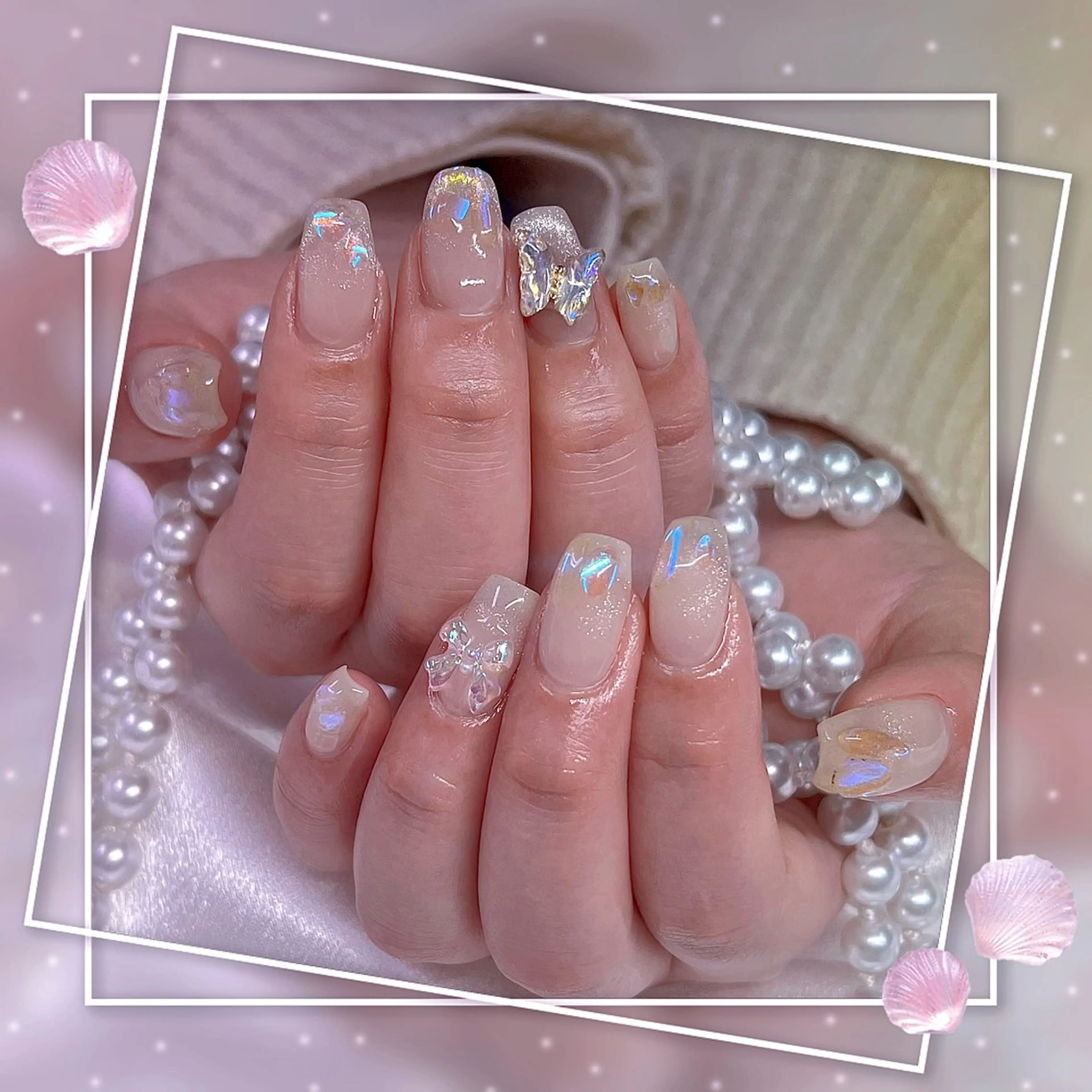 ネイル フレンチネイル グラデーション キラキラネイル 韓国ネイル マグネットネイル ハンドネイル ハンドケア Chill Nailsalonのネイルデザイン