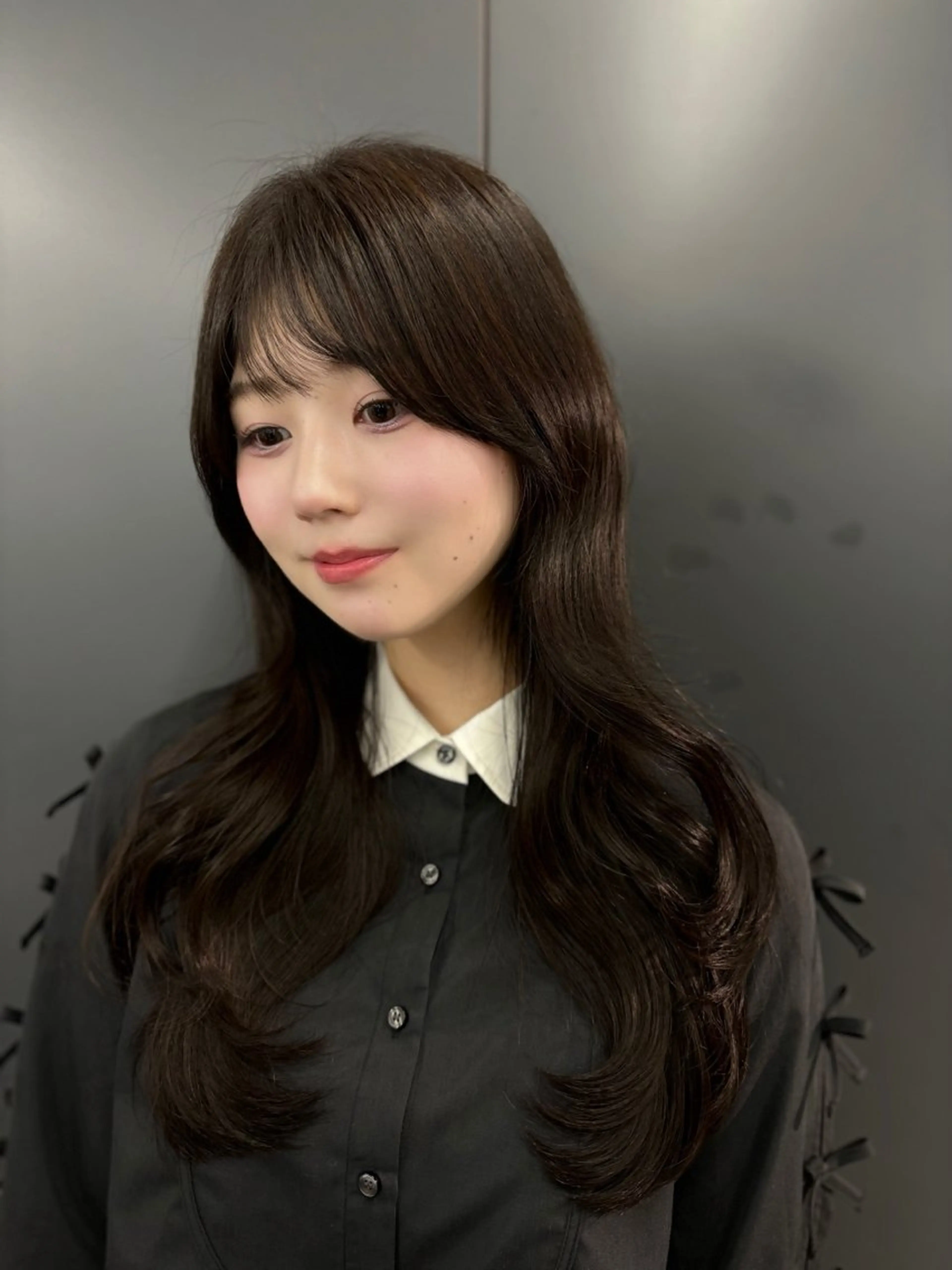 ロング カット トリートメント 髪質改善|透明 感カラー🩵レイヤーのヘアスタイル