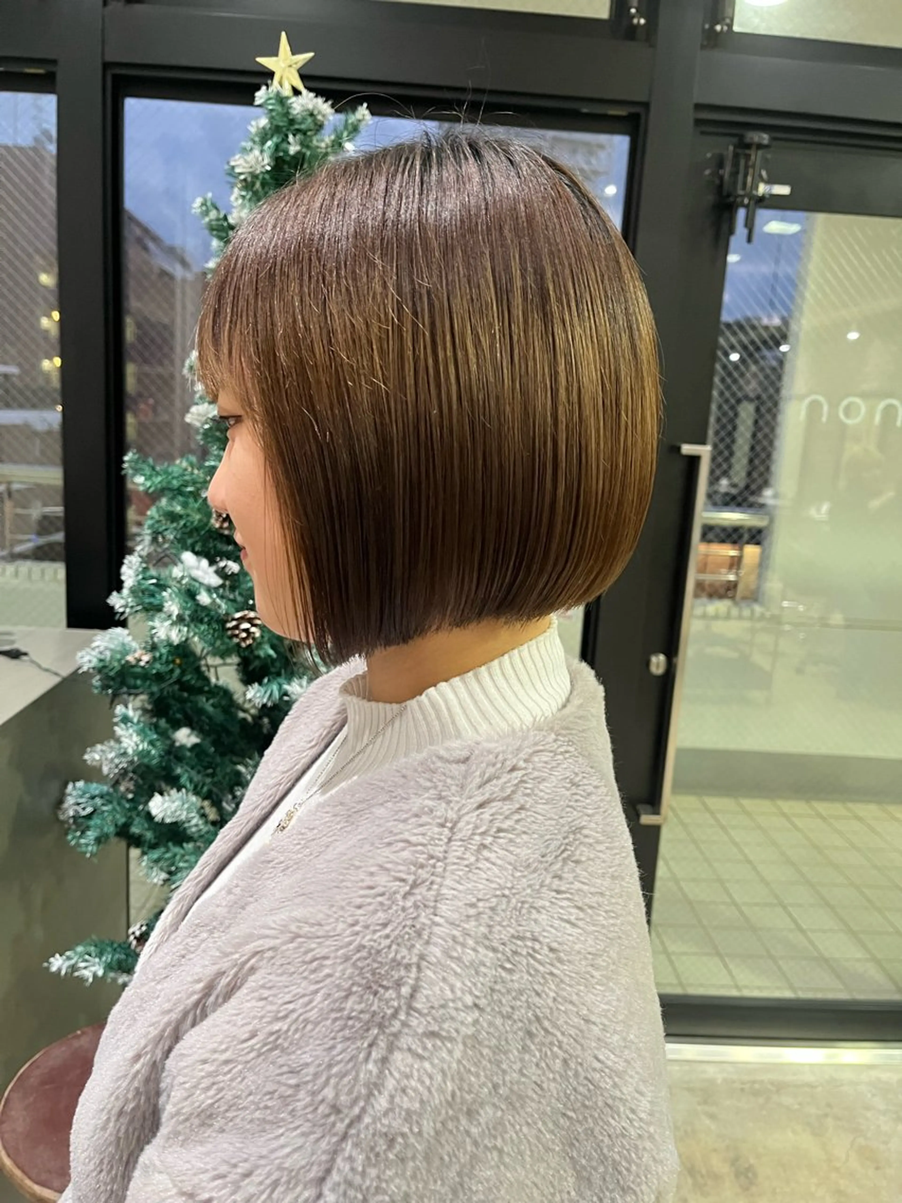 ショート 髪質改善×ブリーチ 無しWカラー🫧天神のヘアスタイル