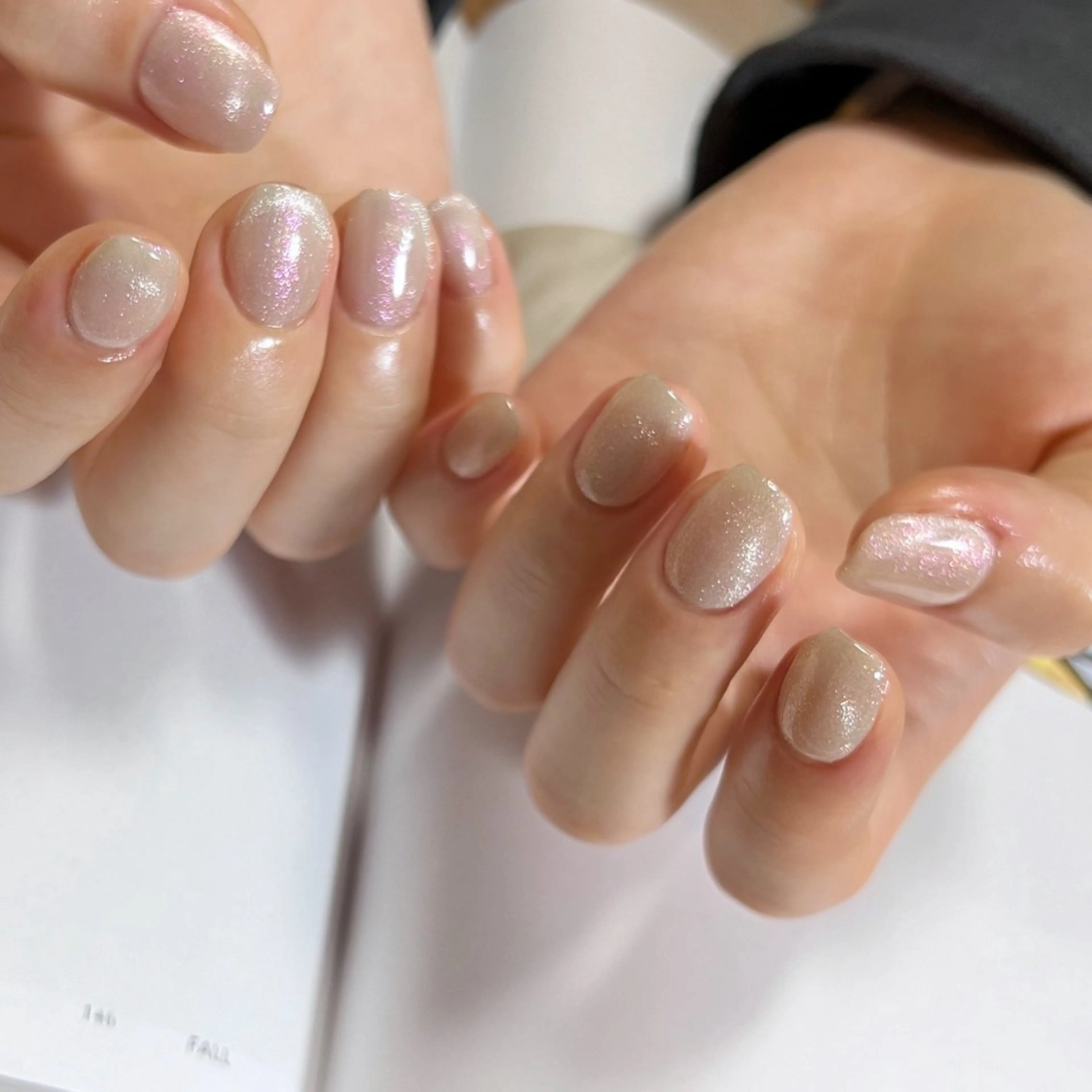 ネイル フレンチネイル マグネットネイル マグネットフレンチ シルバー シンプルネイル ハンドネイル pointillé .ayaのネイルデザイン