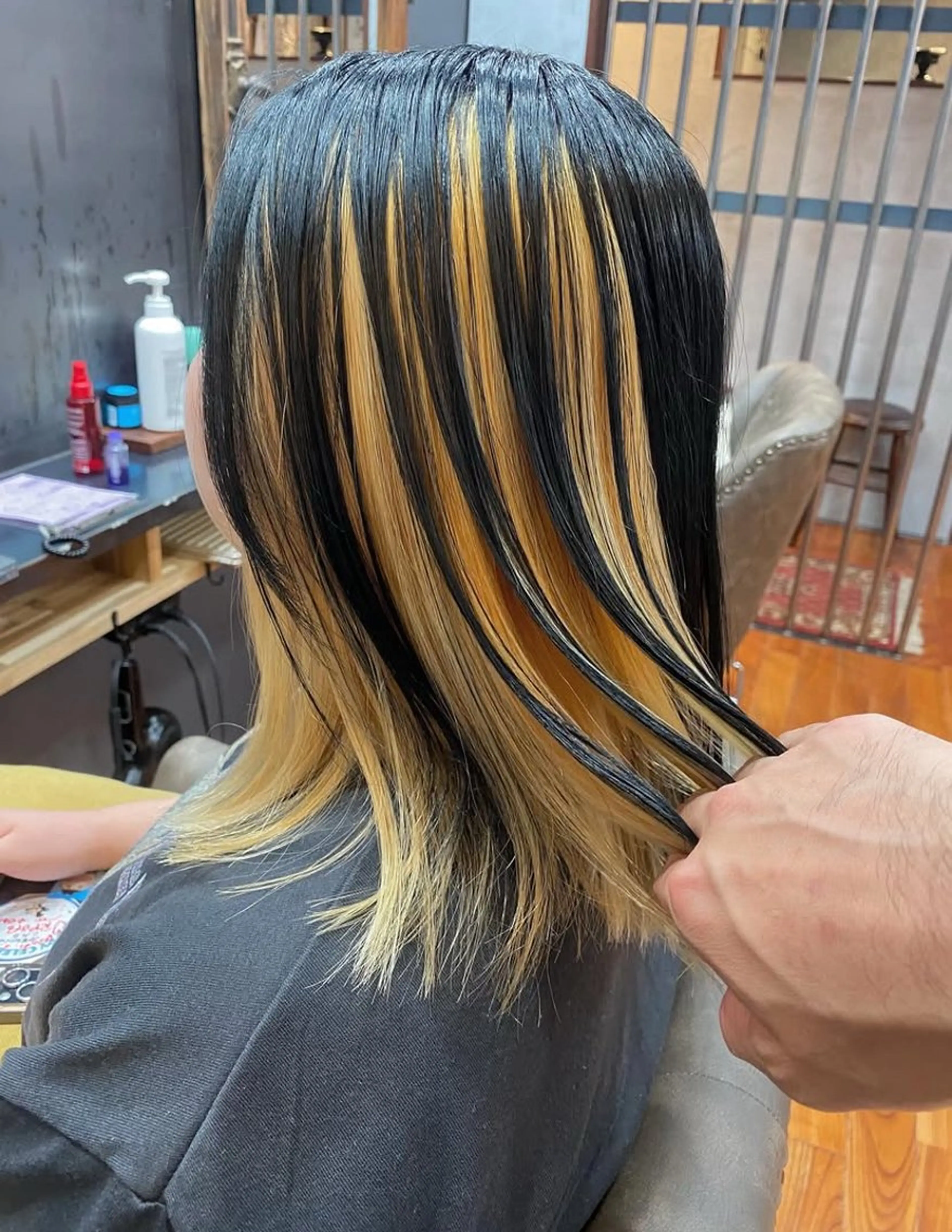 ミディアム カラー ヘアアレンジ 烏山 達也のヘアスタイル