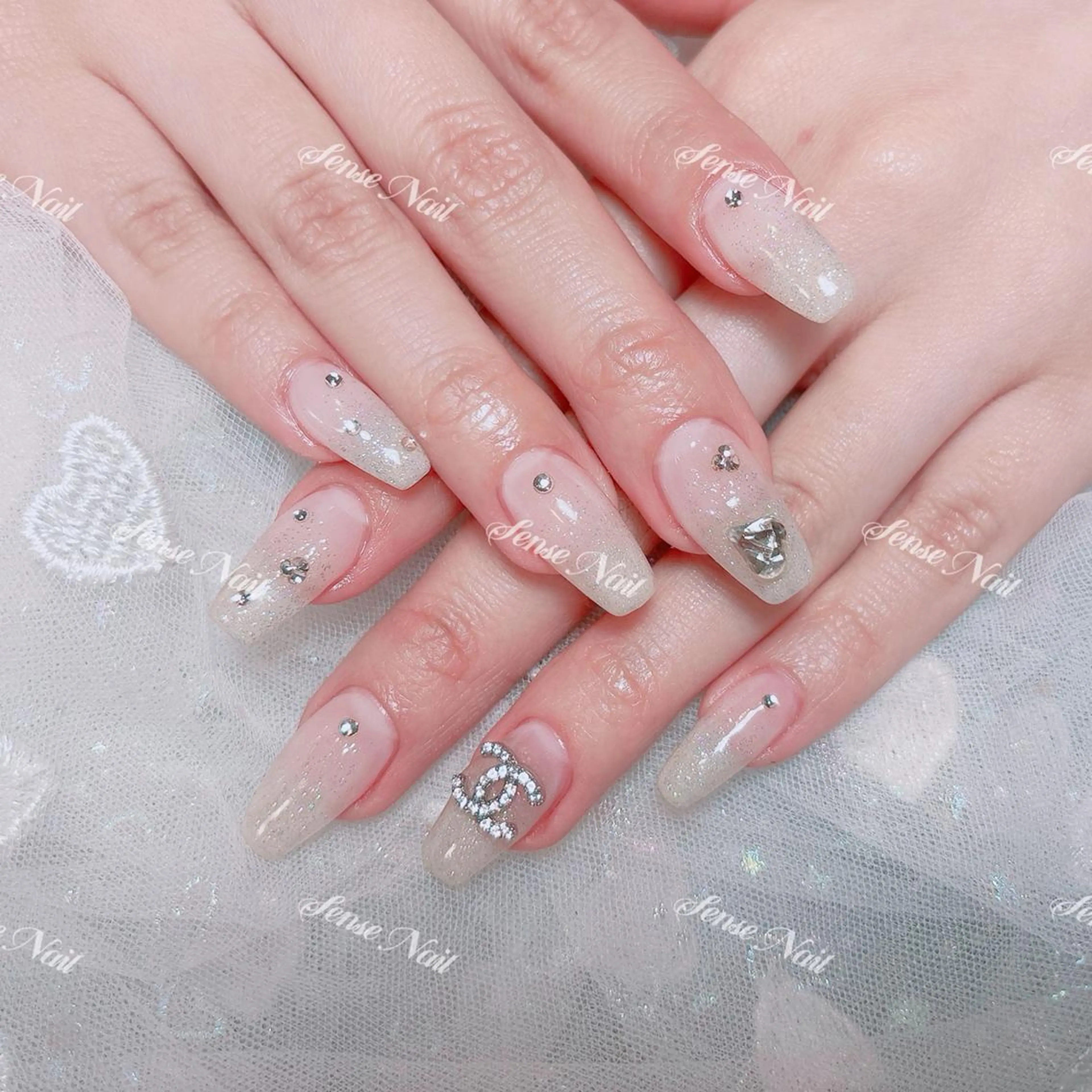 ネイル ハンドネイル ハンドケア Yukiko 🌙のネイルデザイン