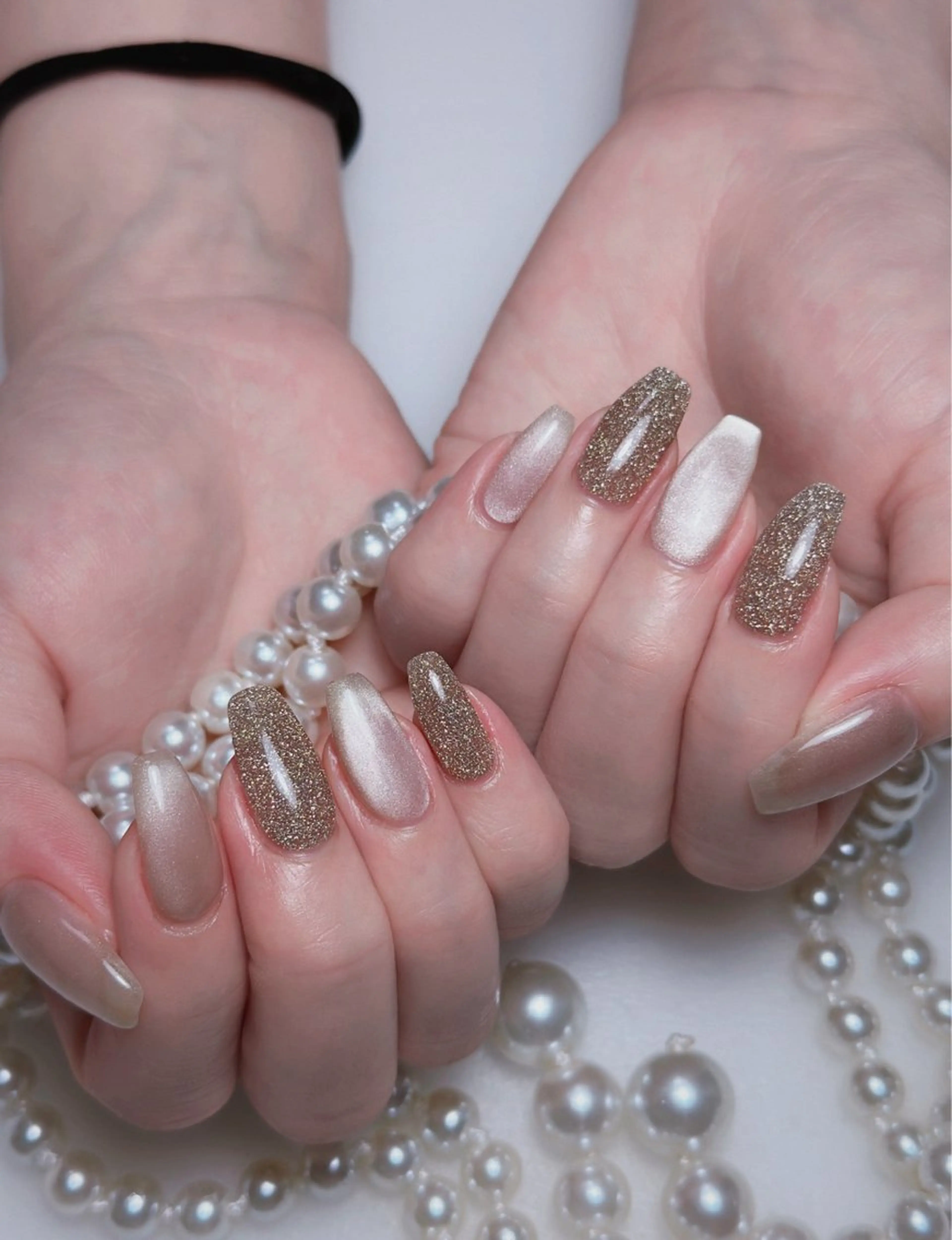 ネイル オーロラネイル 長さ出し フットネイル ラメ(グリッター) ラメグラデーション ハンドネイル 👍thumbs up nail👍のネイルデザイン