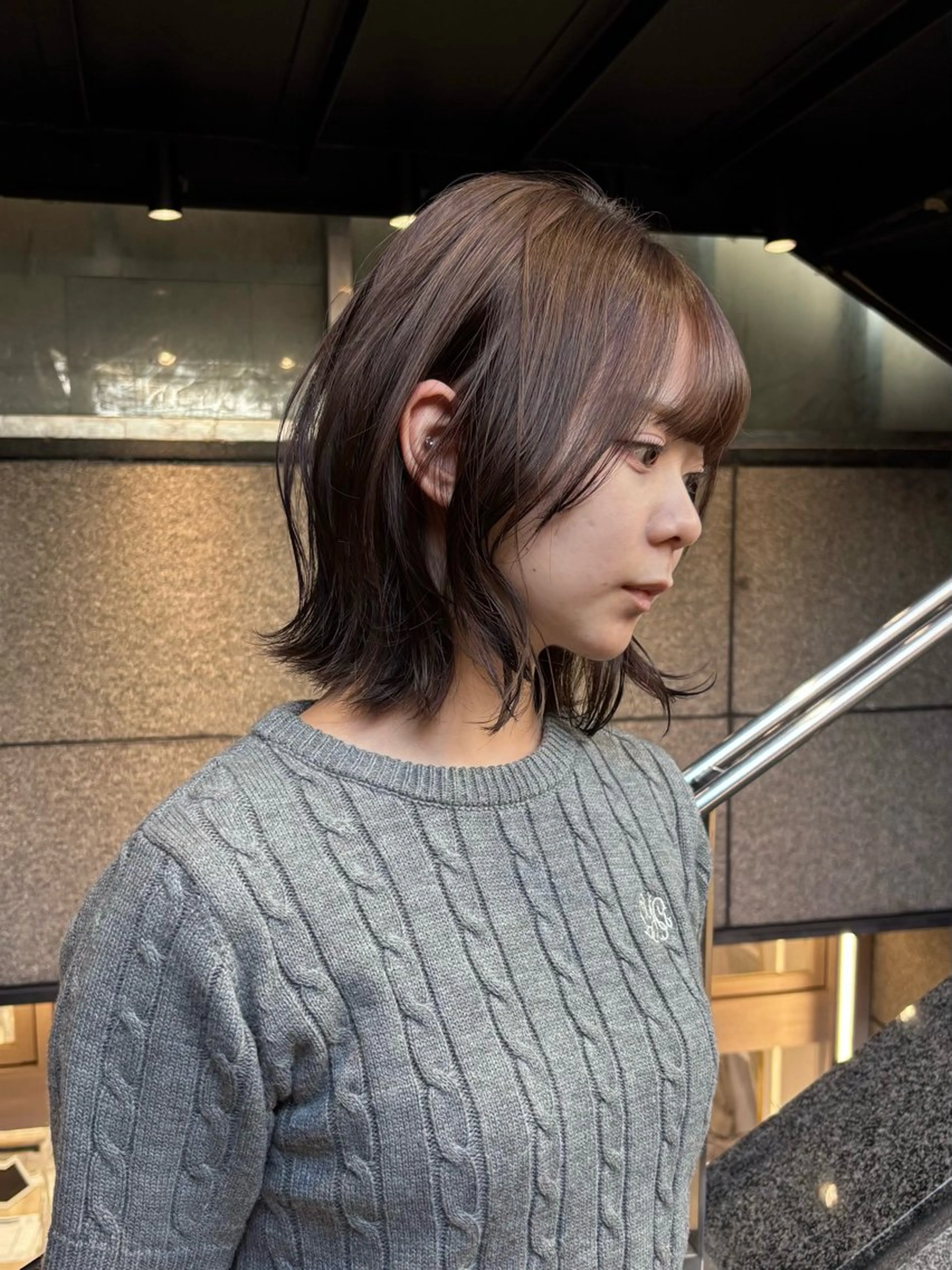 ミディアム カラー 印藤 菜羽のヘアスタイル