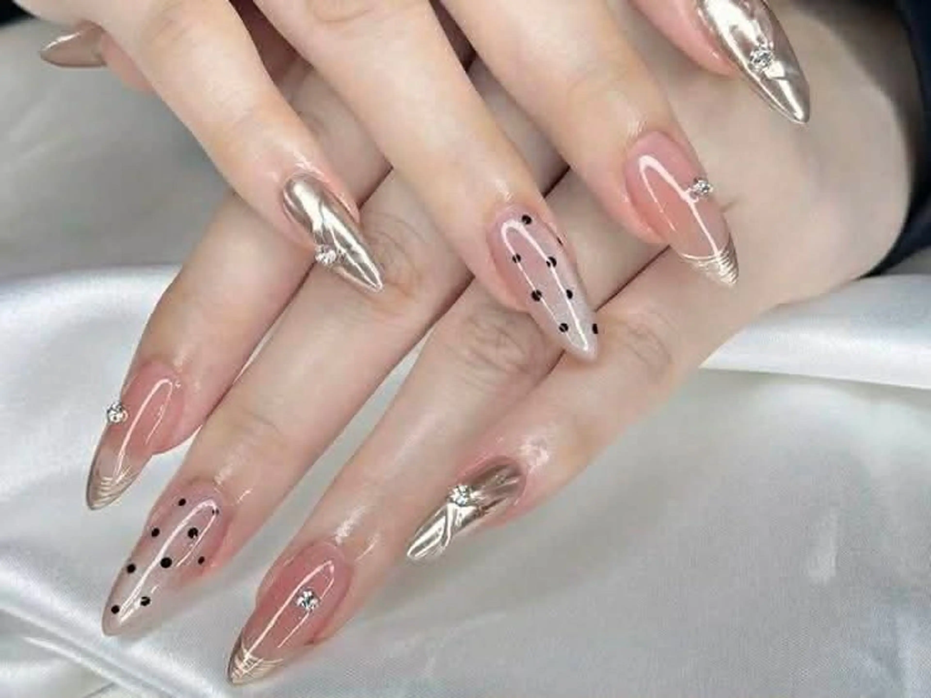 ネイル ハンドネイル hue nail1のネイルデザイン