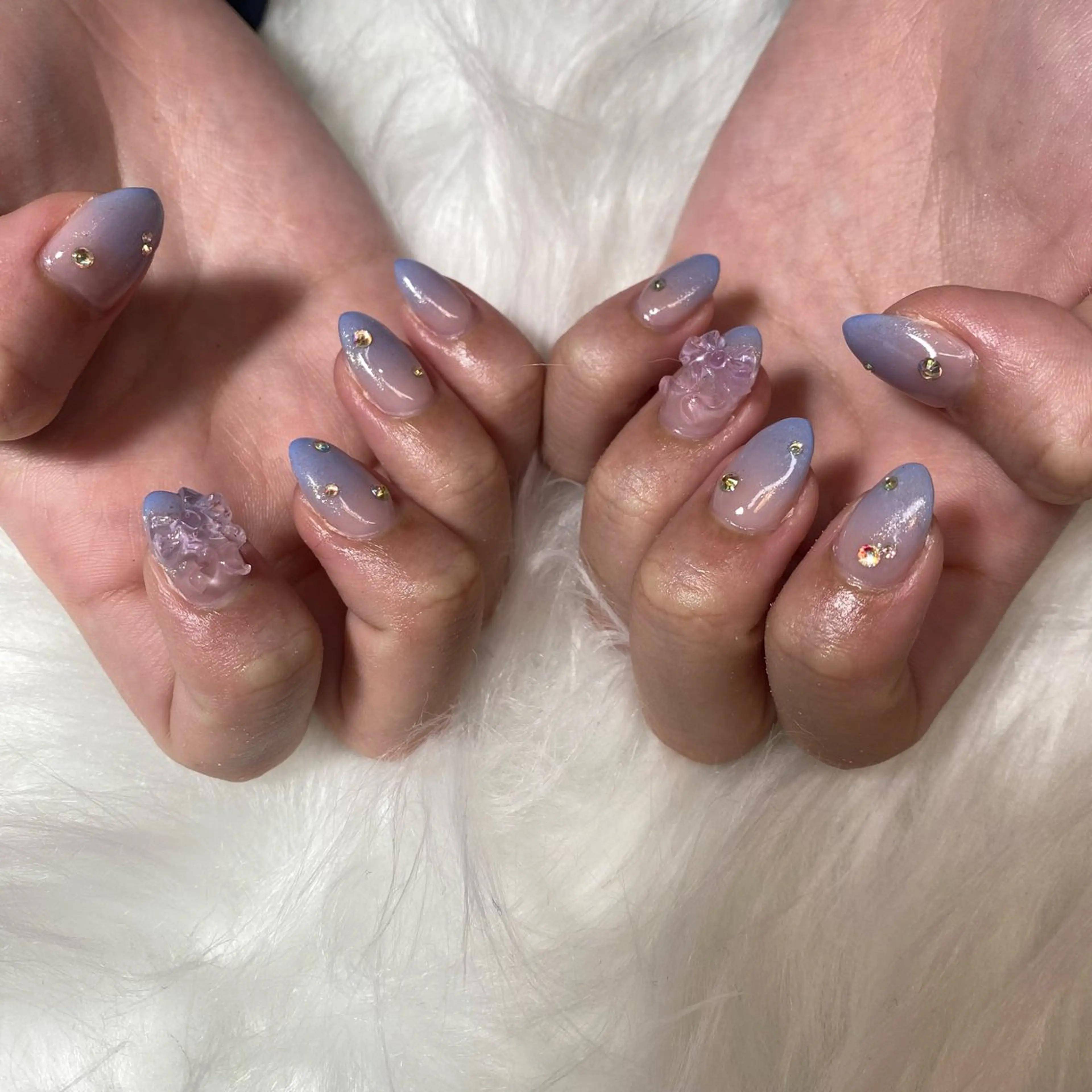 ネイル ブルー グラデーション ピンク 小林 優花のネイルデザイン