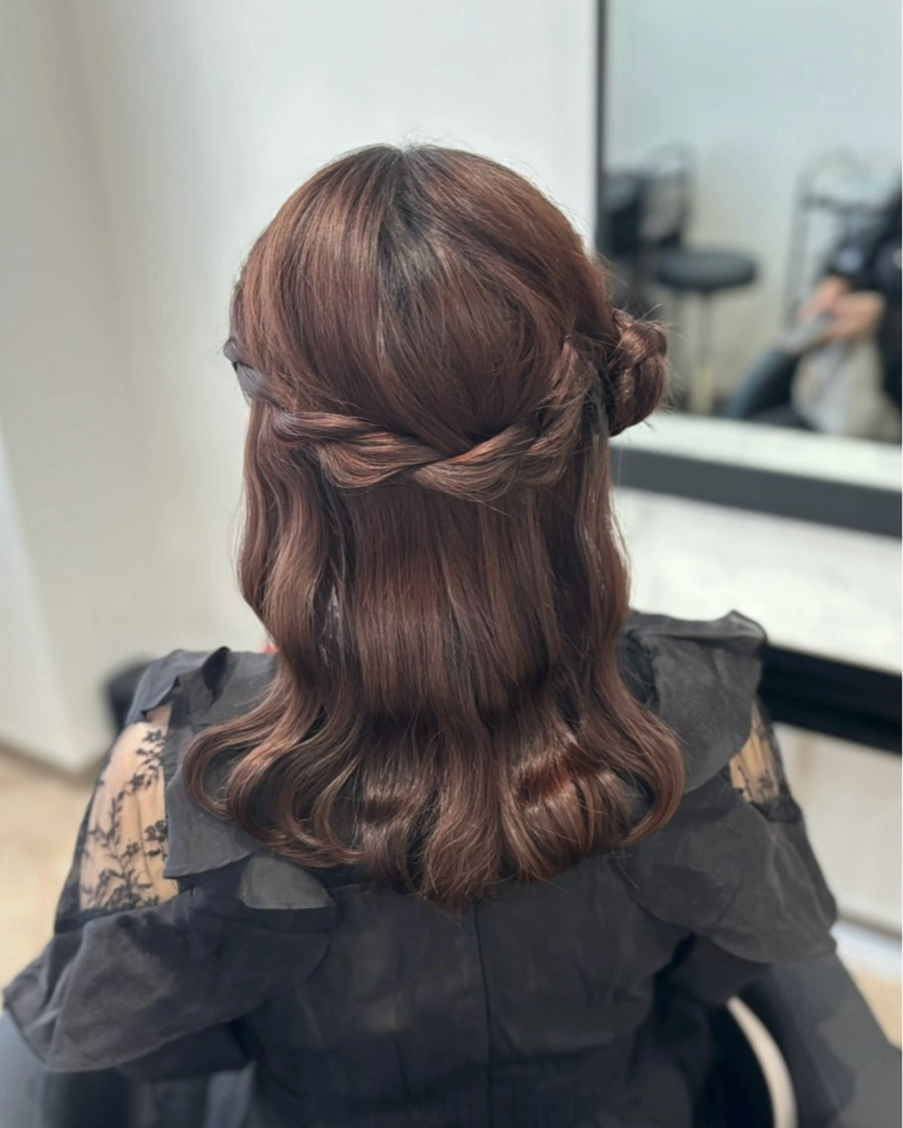 セミロング ヘアアレンジ ヘアセット 𝒎𝒐𝒆🩰 名駅/ヘアメ/暖色♡のヘアスタイル