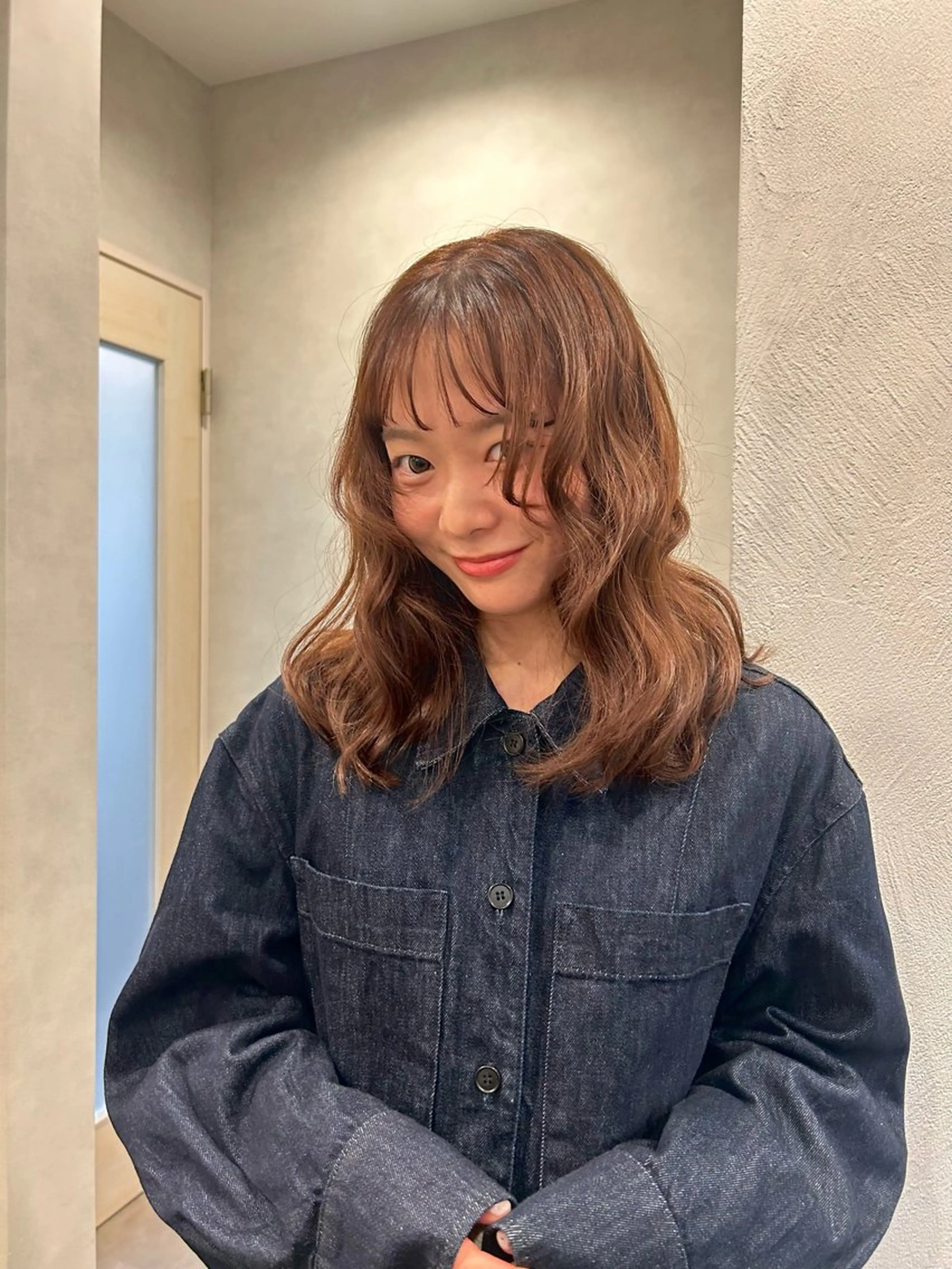 セミロング 顔まわりレイヤー 顔周りカット レイヤーカット Hanon 美桜のヘアスタイル