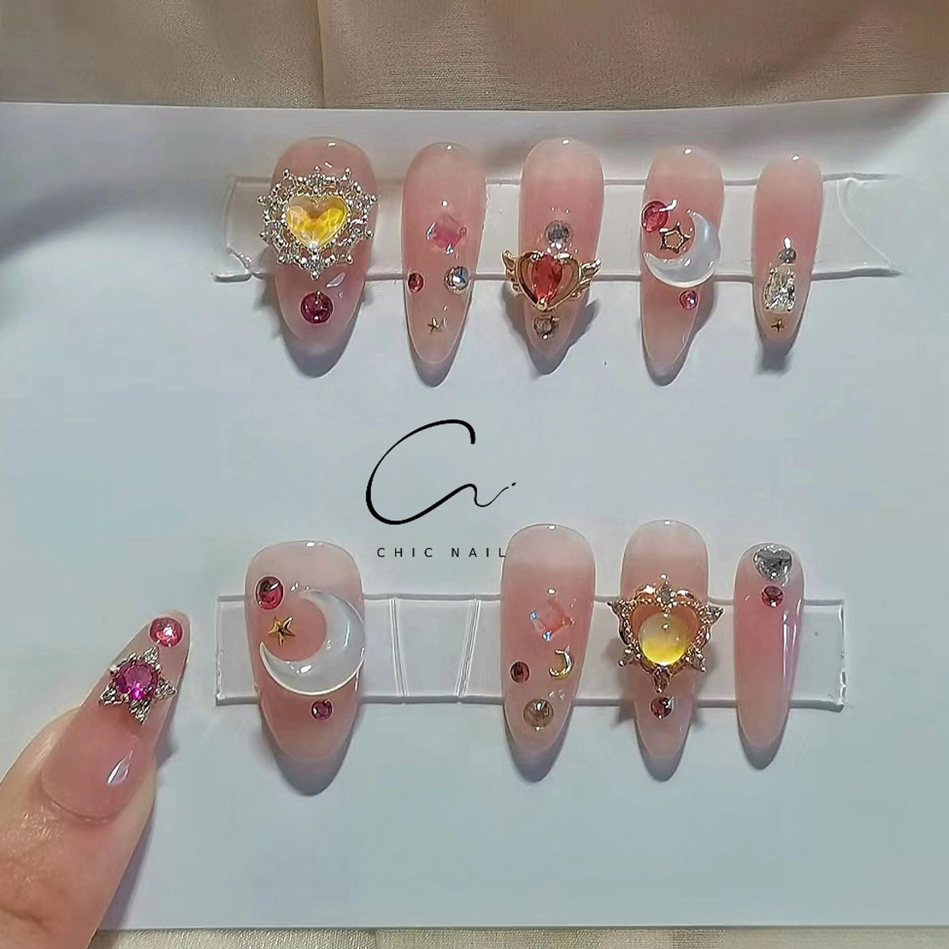 ネイル CHIC NailSalonのネイルデザイン