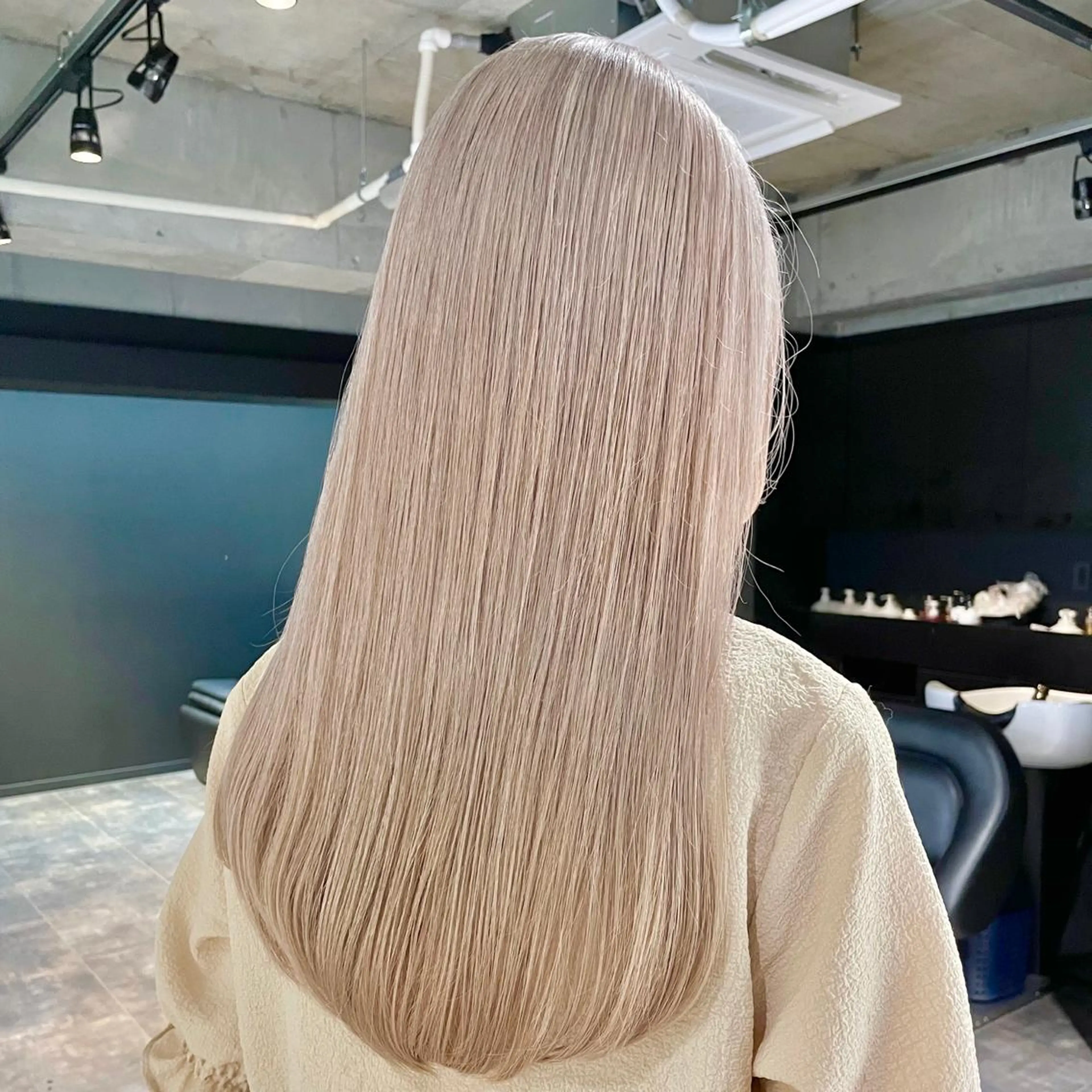 ロング カラー ブロンド ホワイトブロンド ヘアカラー トリートメント ✨ハイトーン✨ 濱田知孝のヘアスタイル