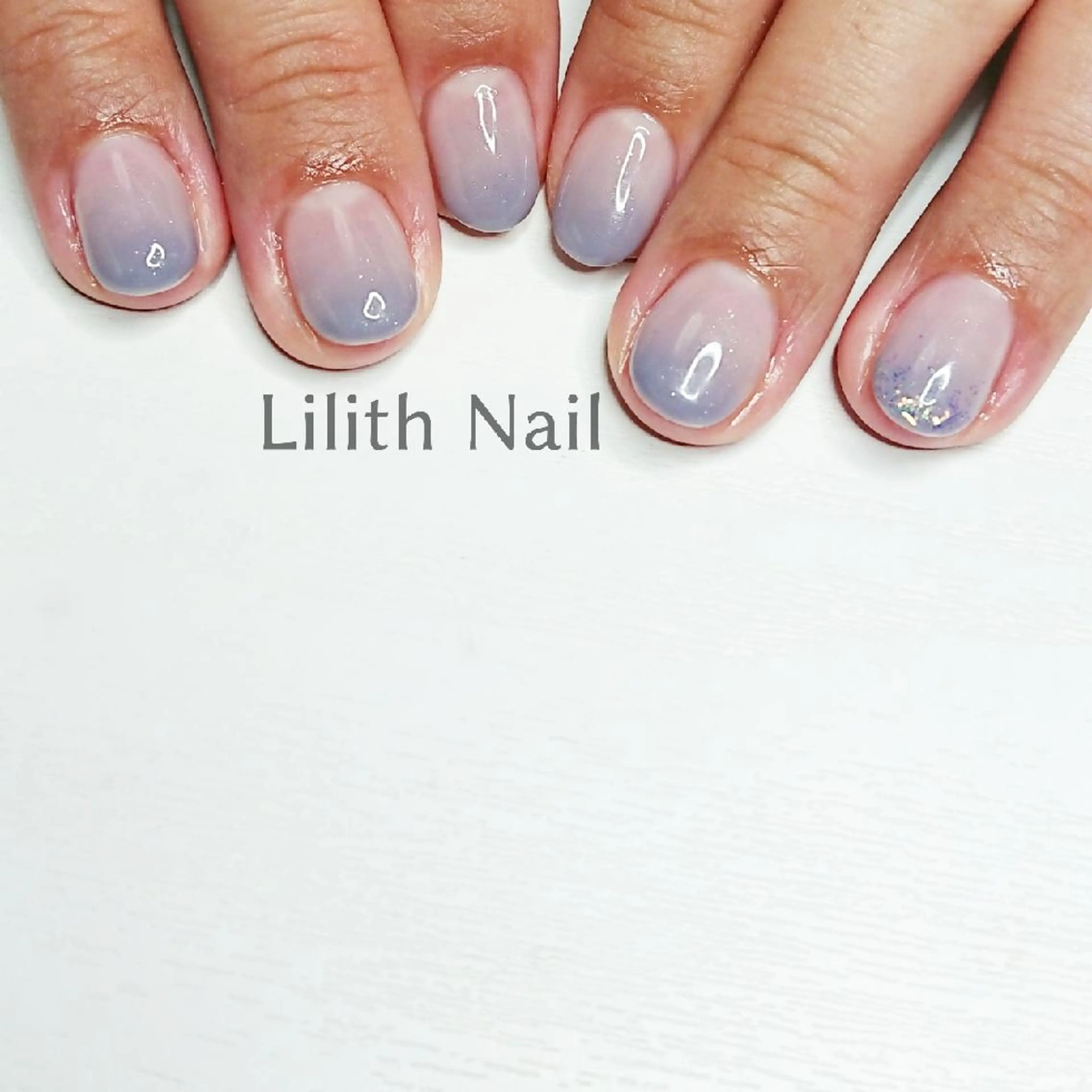 ネイル ブルー グラデーション ハンドネイル Lilith Nailのネイルデザイン