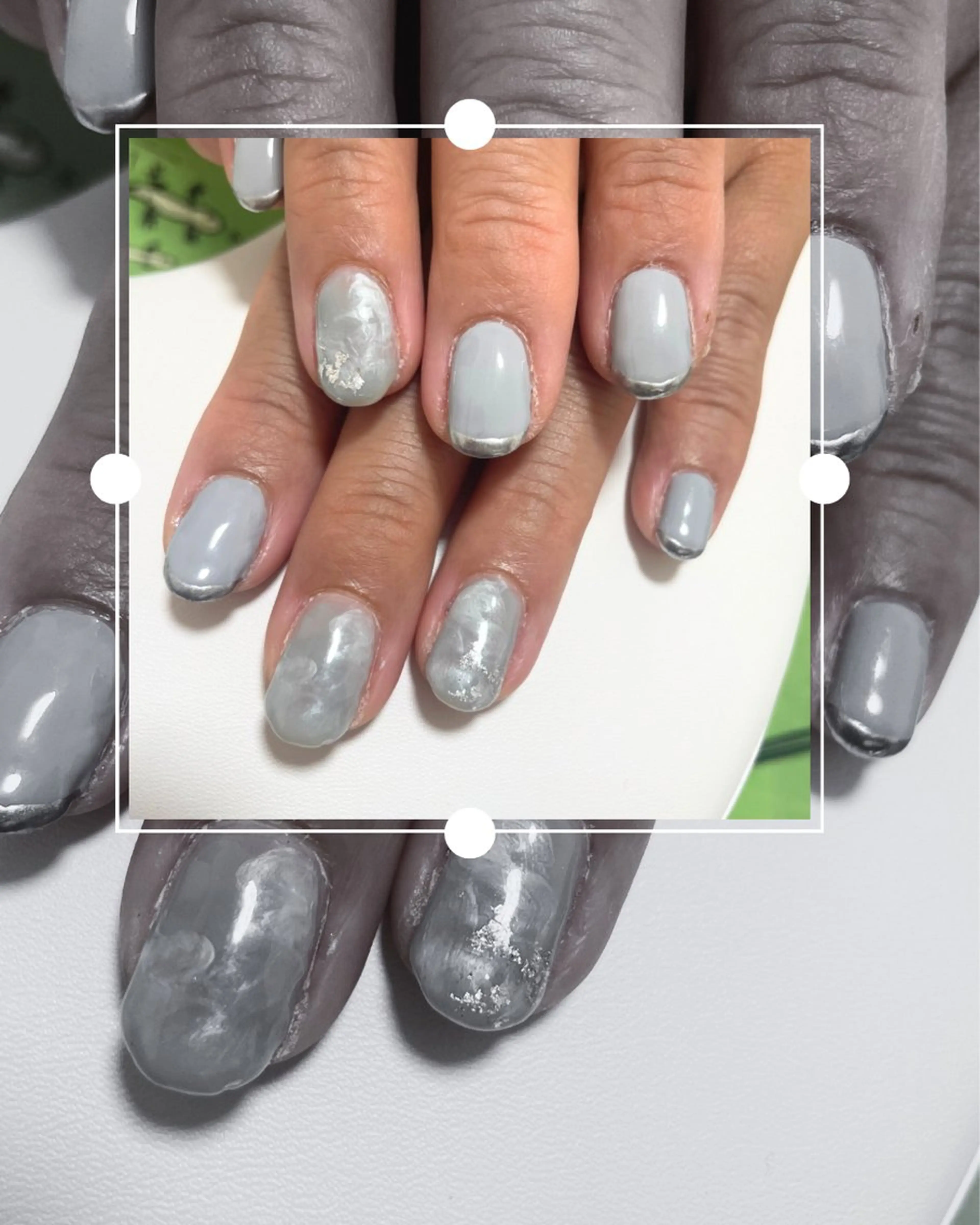 ネイル フレンチネイル ジェルネイル 大理石ネイル(マーブル) ミラーネイル シルバー Pertica💅 Eriのネイルデザイン