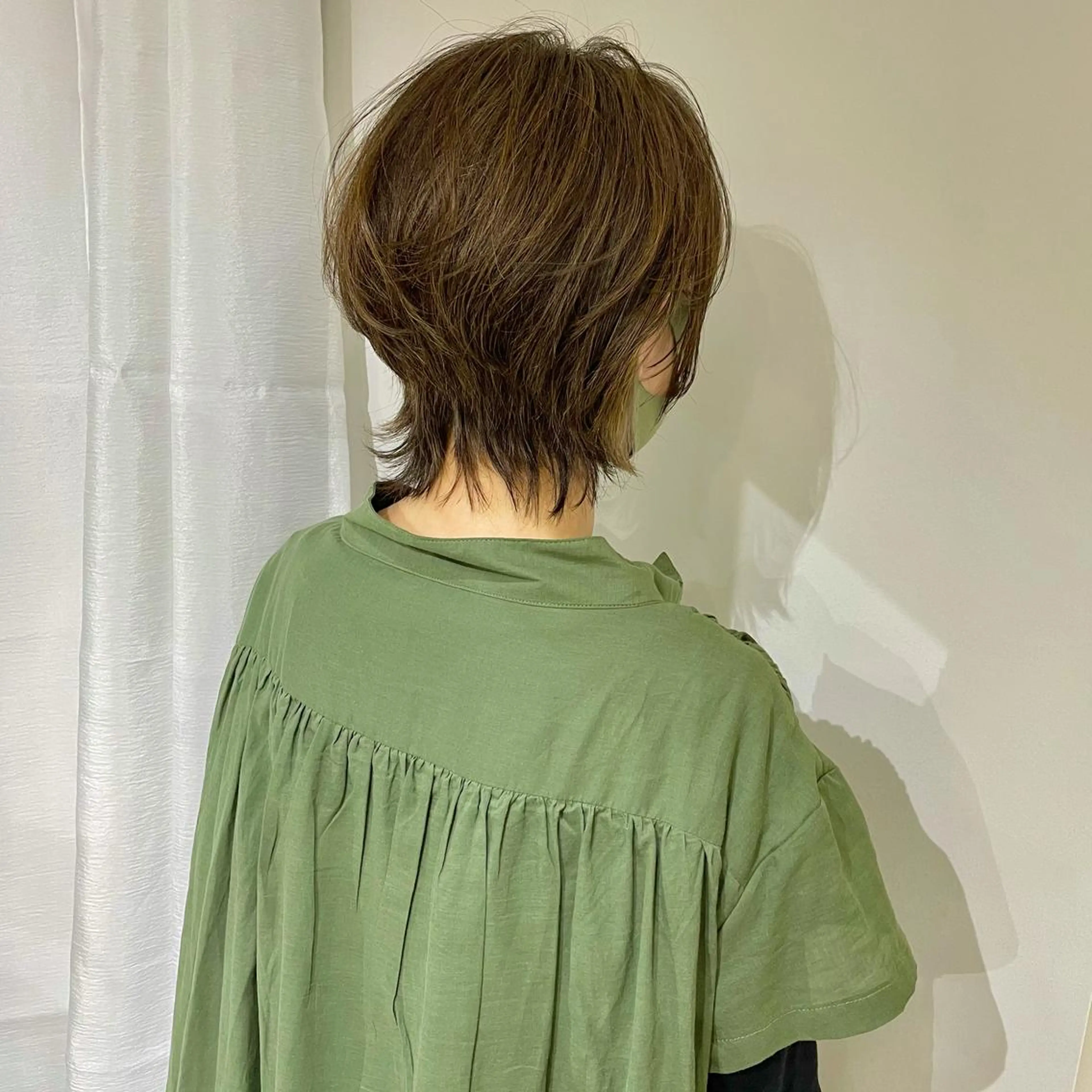 ショート ショートヘア ウルフカット ショート ボブ メンズ パーマのヘアスタイル