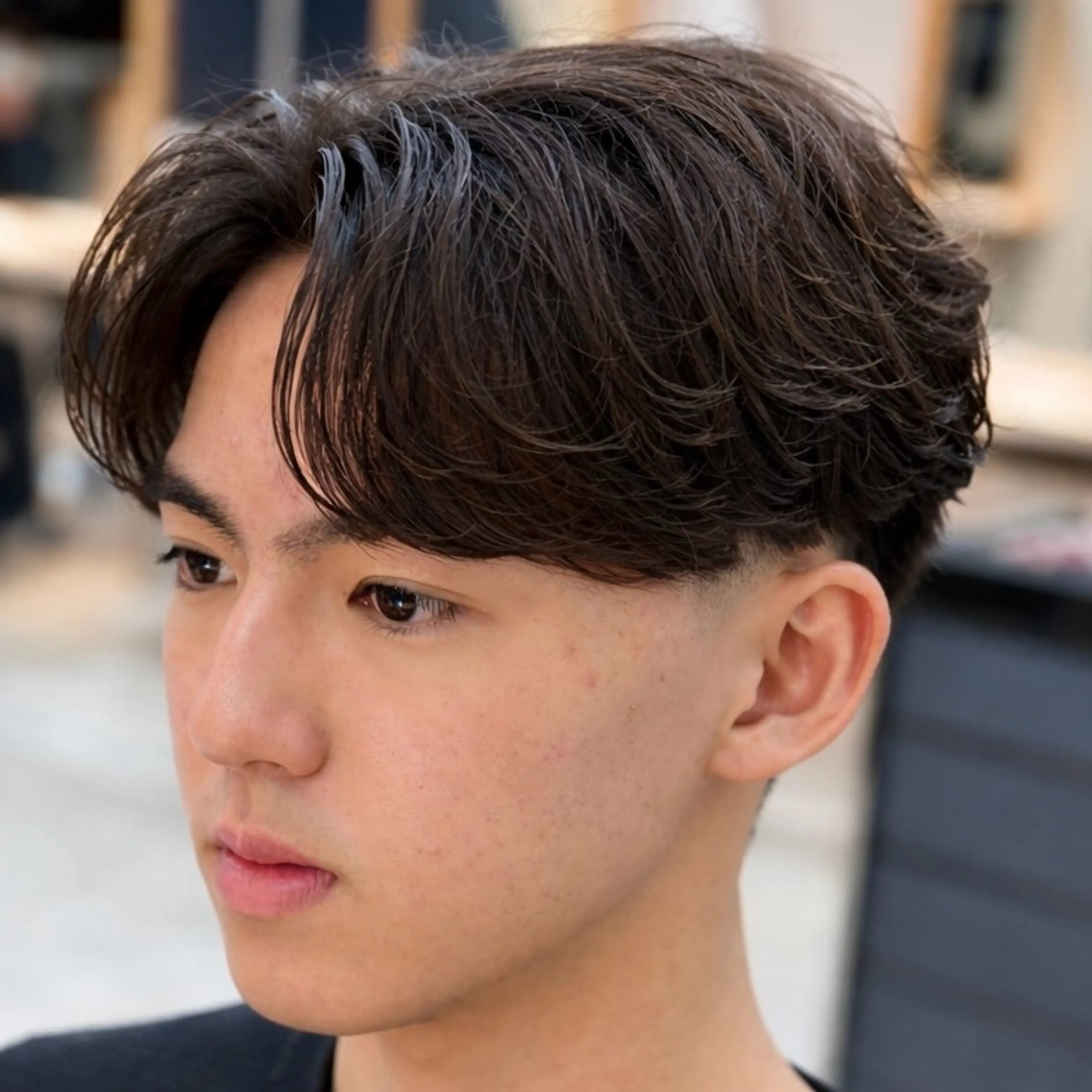 パーマ メンズ センターパート フェードカット メンズパーマ ニュアンスパーマ カット パーマ 男の理想を叶える🔥 メンズパーマ特化|関のヘアスタイル