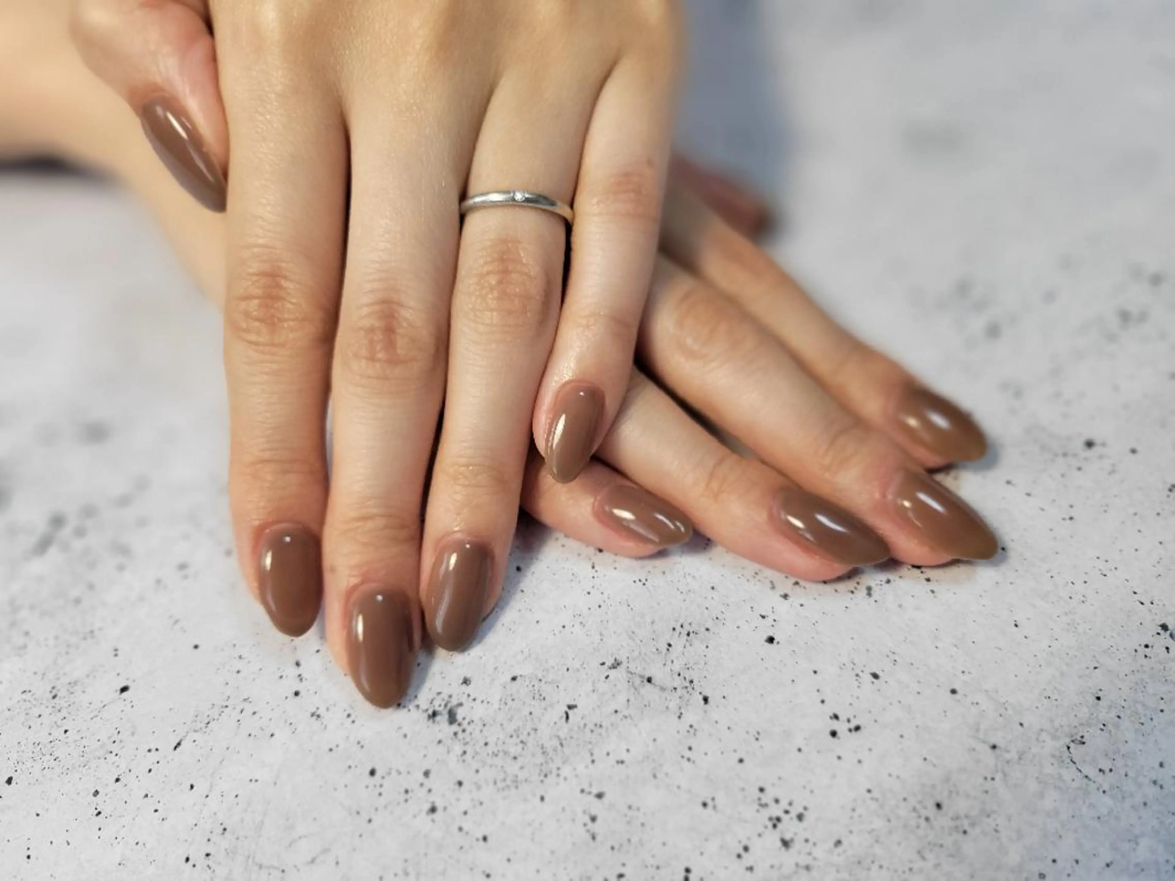 ネイル ブラウン ワンカラーネイル ハンドネイル ハンドケア Kiko nailのネイルデザイン