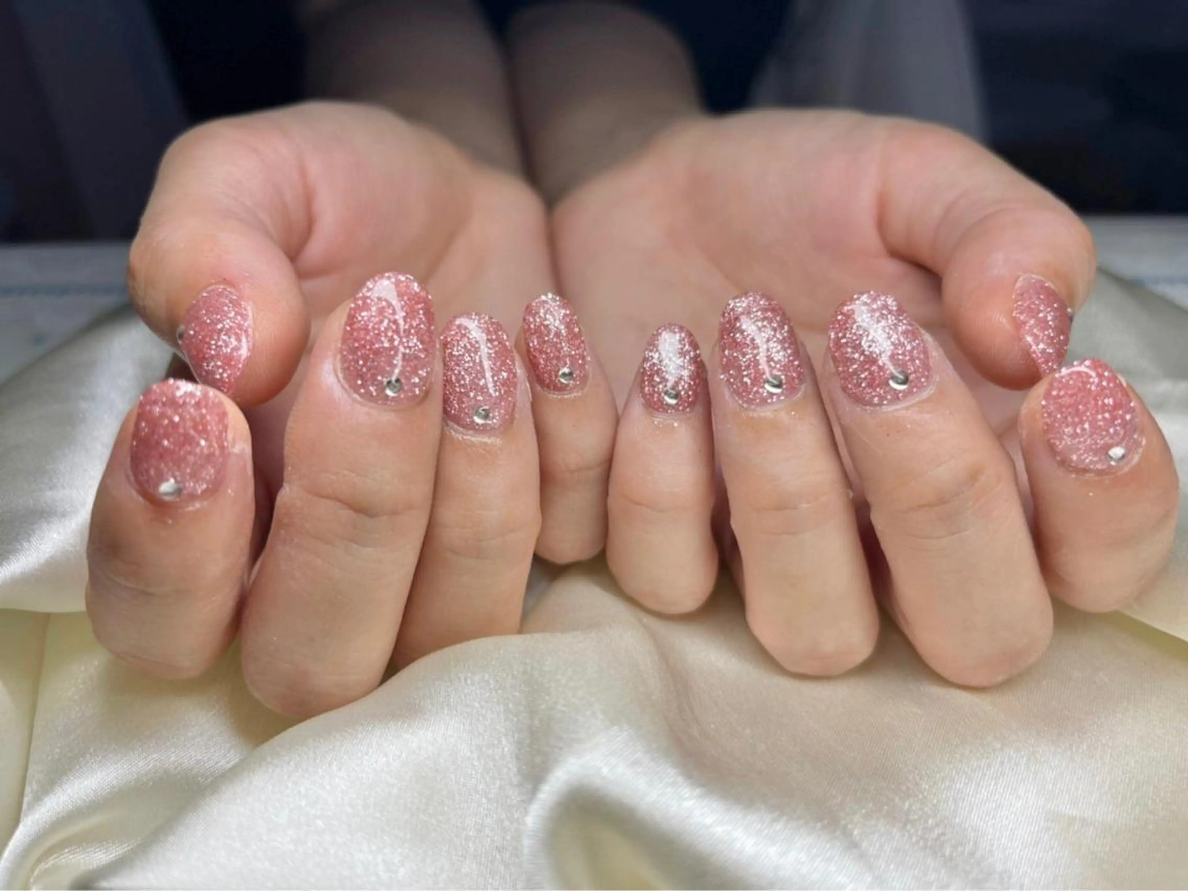 ネイル マツエク・マツパ アイブロウ 眉カラー 韓国風マツエク パリジェンヌラッシュリフト まつげパーマ ワンホンマツエク ハンドネイル Nail&eye Belire 新宿のネイルデザイン